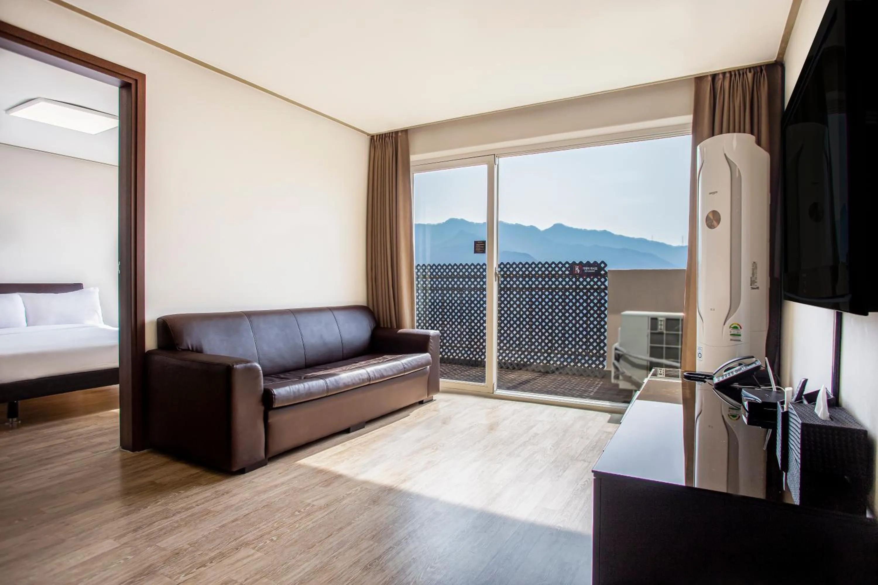 Living room in Kensington Resort Chungju