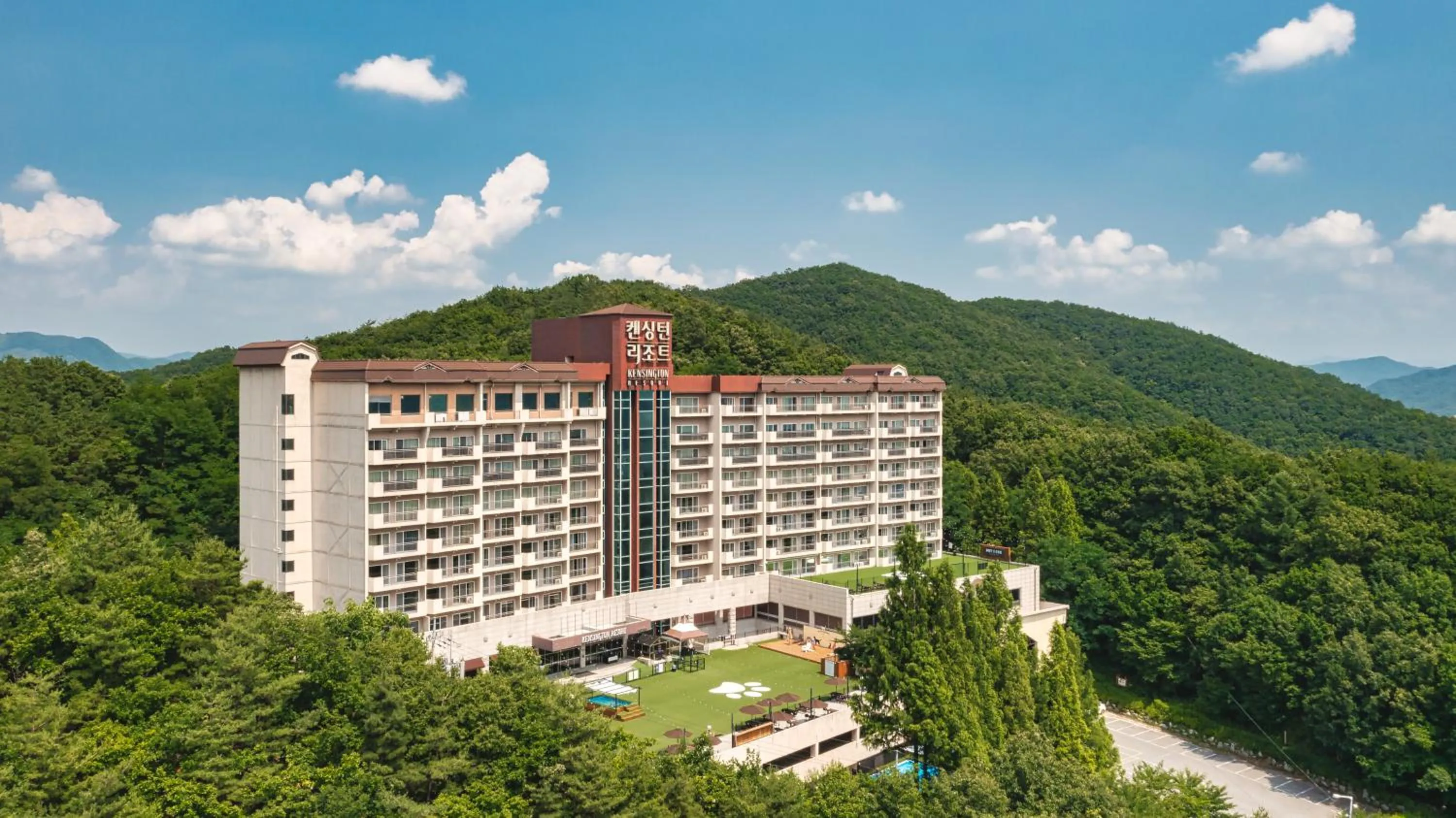 Property building in Kensington Resort Chungju