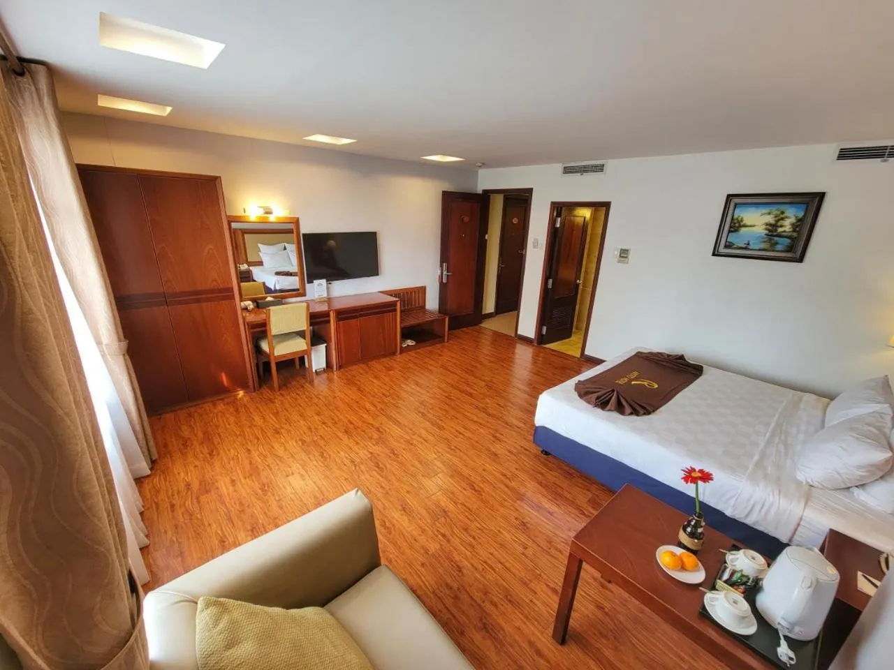 Bedroom, Bed in Aristo Saigon Hotel