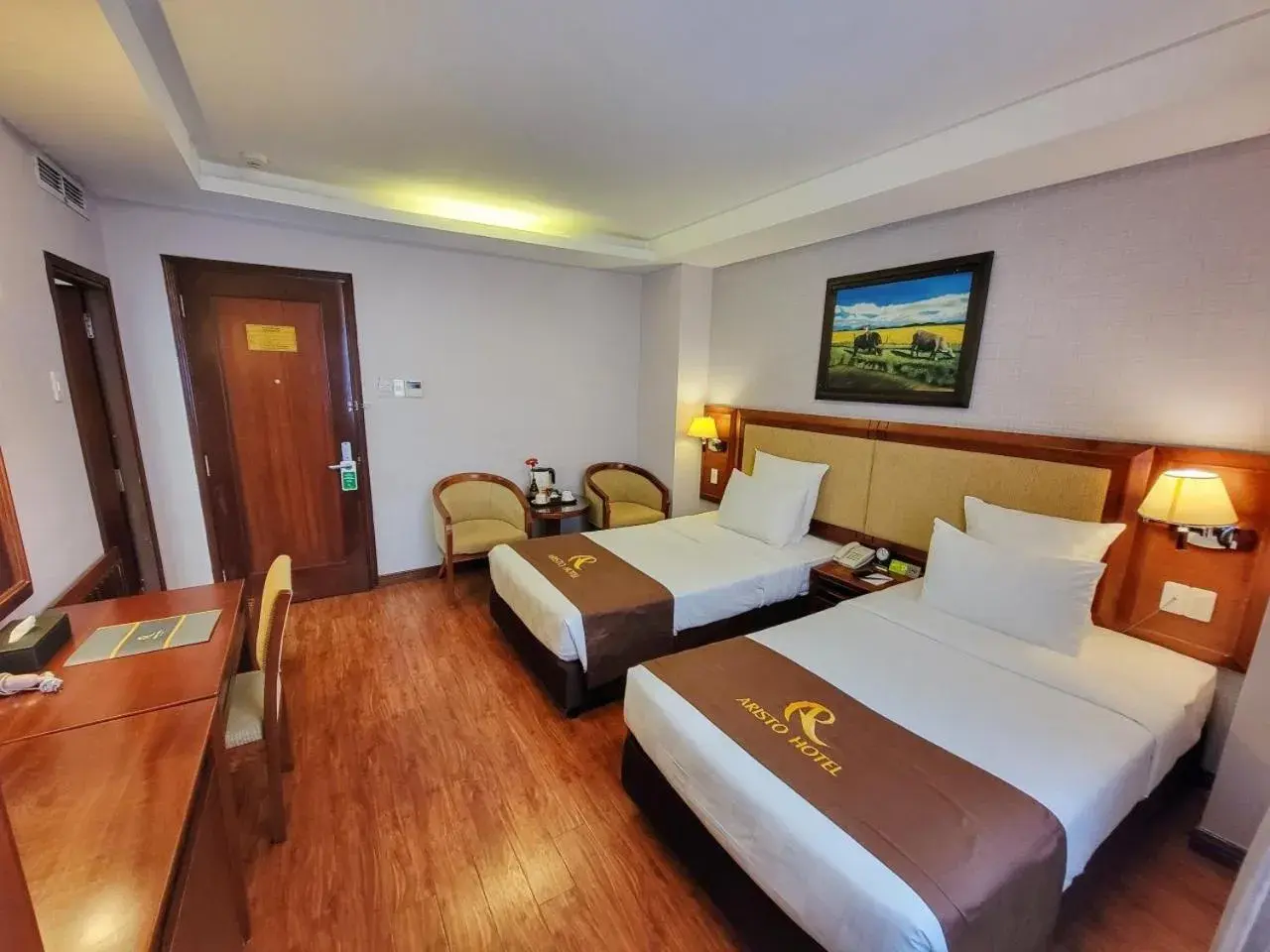 Premier Double or Twin Room (Free Mini-bar) in Aristo Saigon Hotel Premier Double or Twin Room (Free Mini-bar) in Aristo Saigon Hotel