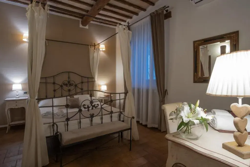 Bed in Borgo San Faustino Country Relais and Spa Bed in Borgo San Faustino Country Relais and Spa