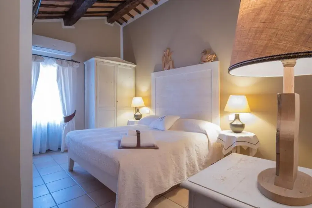Bed in Borgo San Faustino Country Relais and Spa Bed in Borgo San Faustino Country Relais and Spa