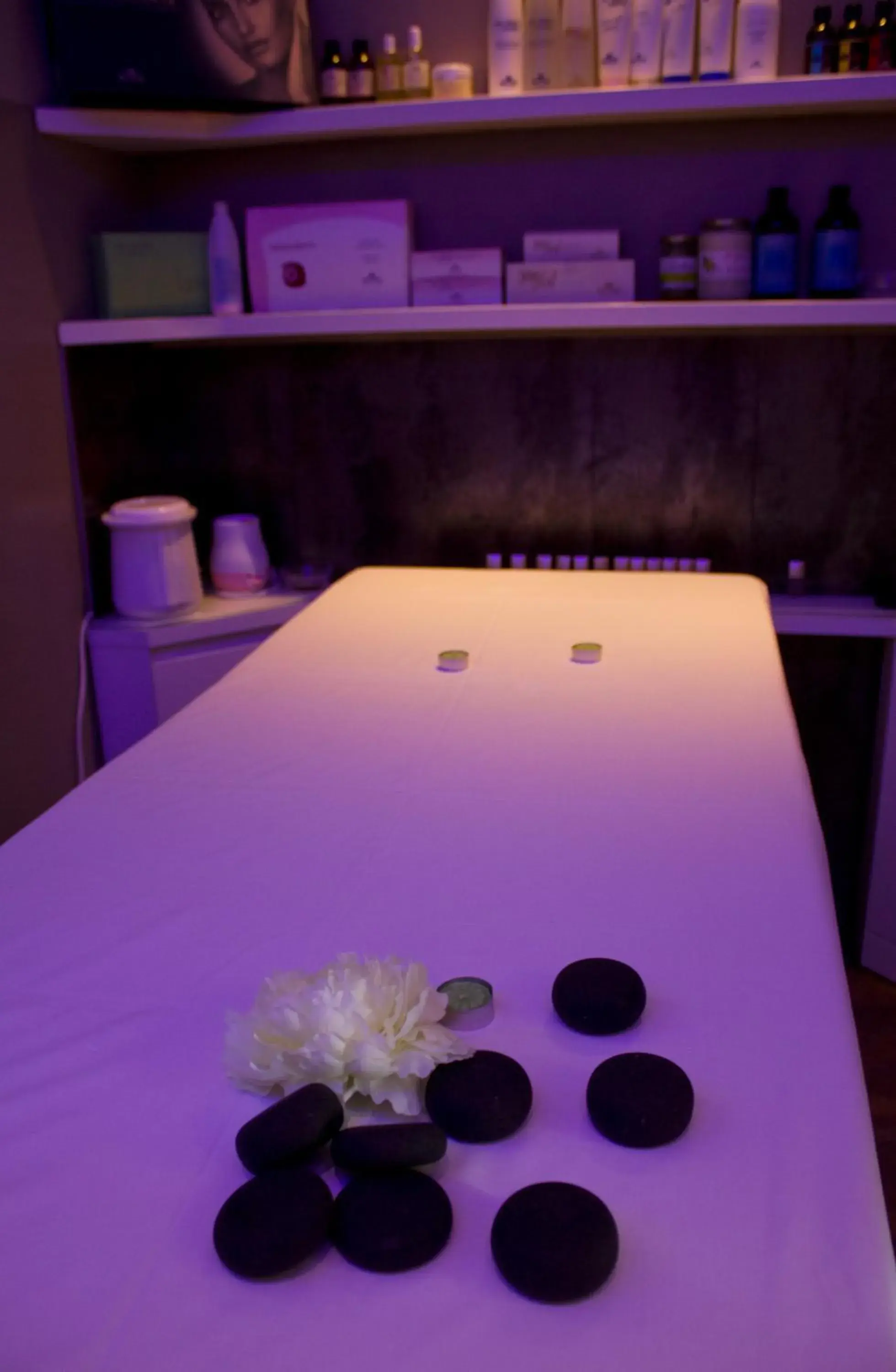 Massage, Bed in Borgo San Faustino Country Relais and Spa Massage, Bed in Borgo San Faustino Country Relais and Spa