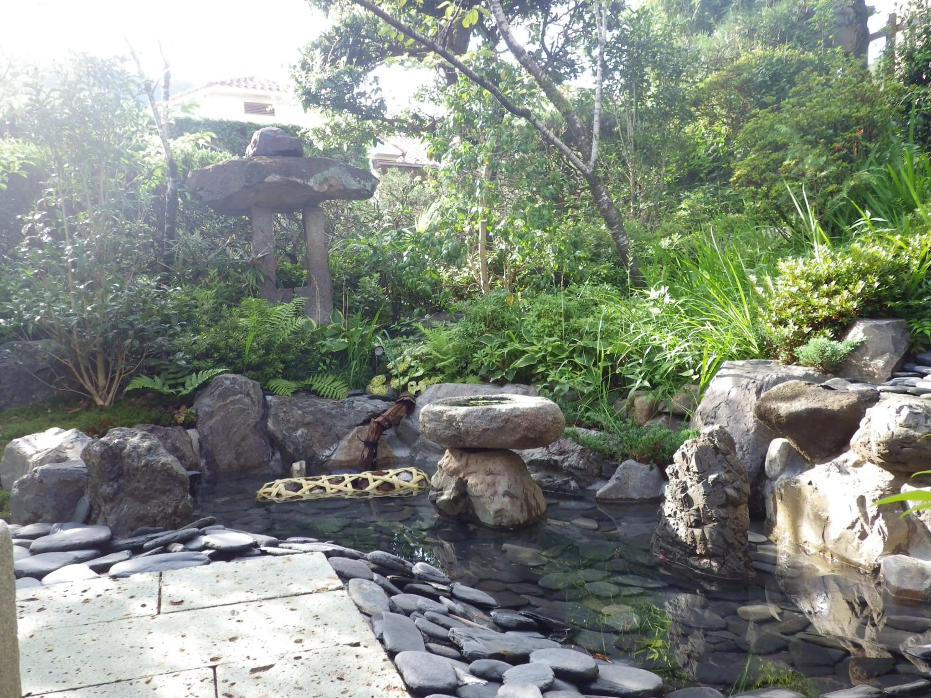 Area and facilities in Kosenkaku Yoshinoya