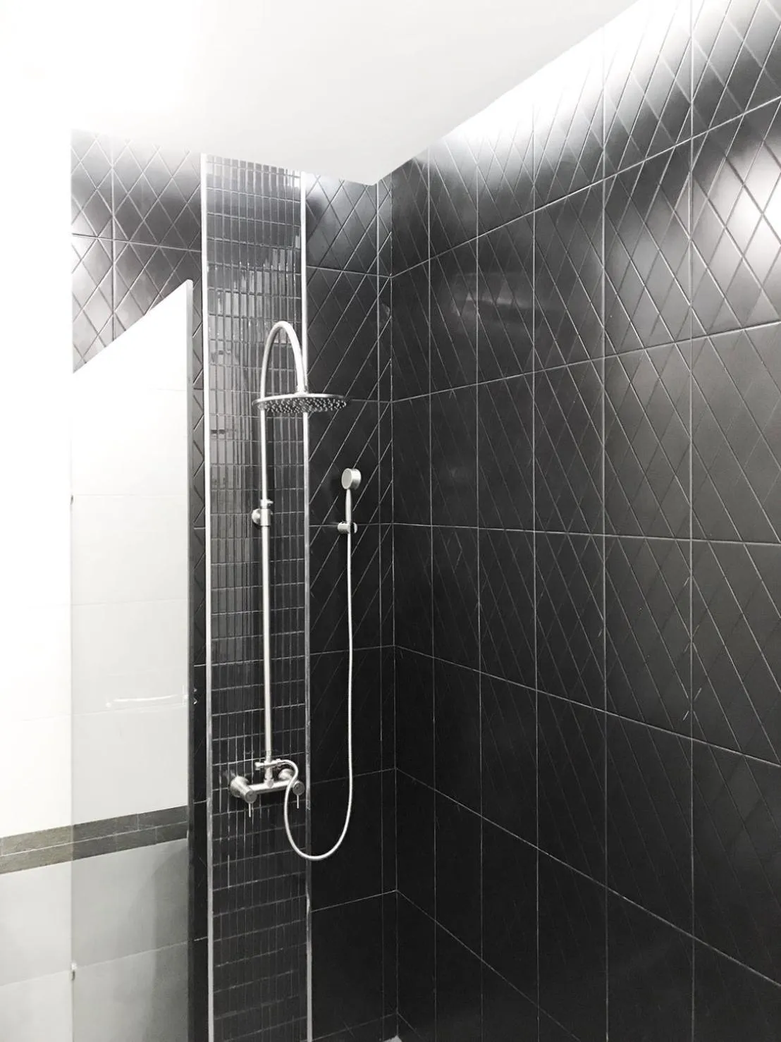 Shower in Verona Lanta Resort