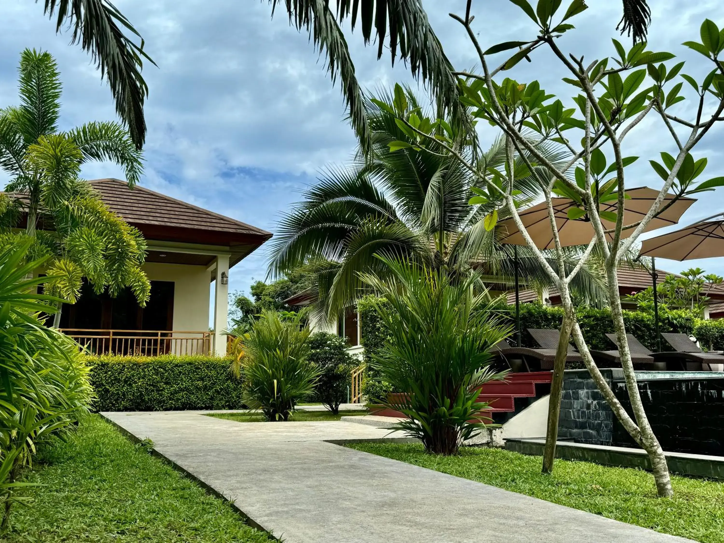 Property building in Verona Lanta Resort Property building in Verona Lanta Resort