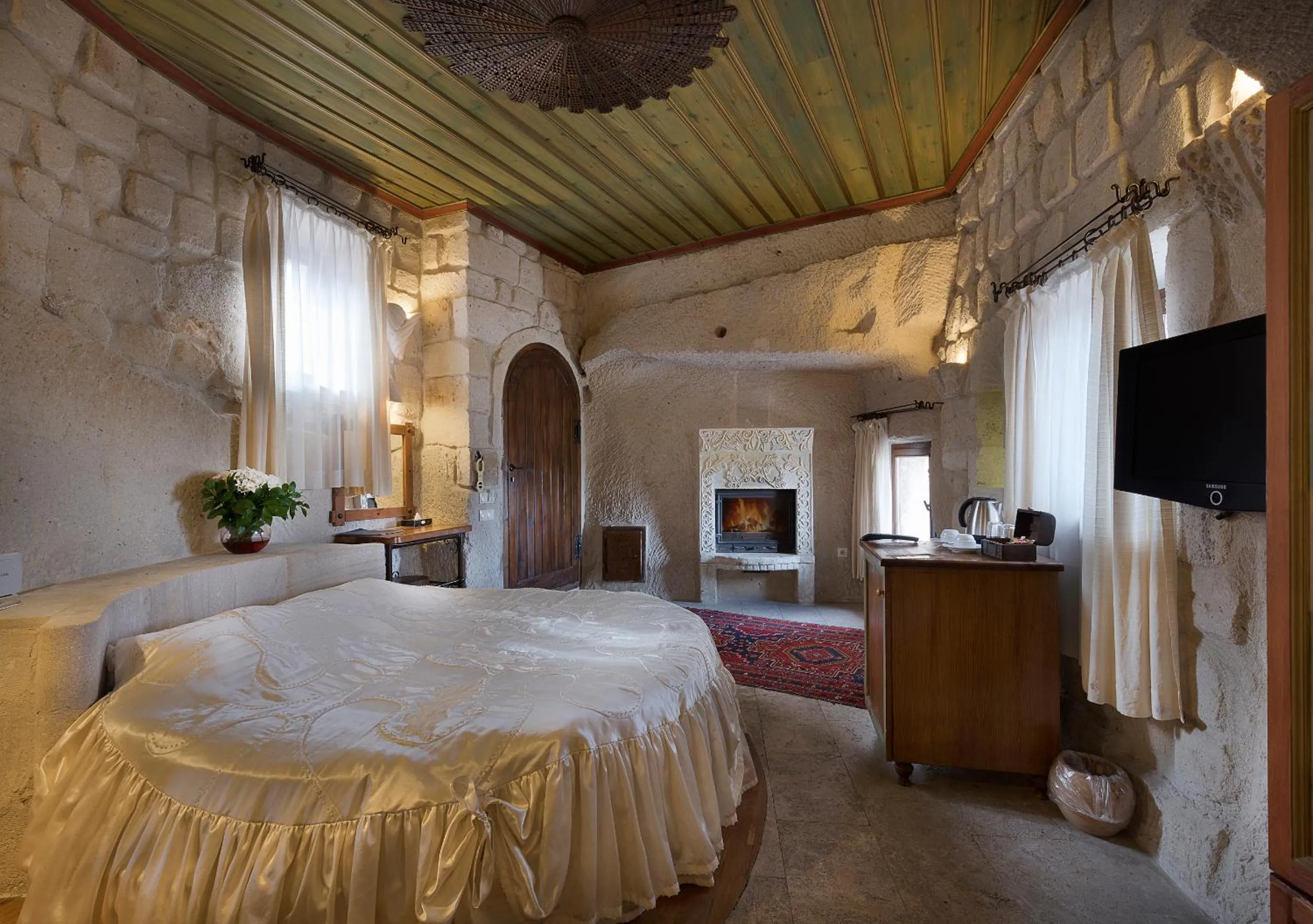Photo of the whole room, Bed in Anatolian Houses Cave Hotel & SPA