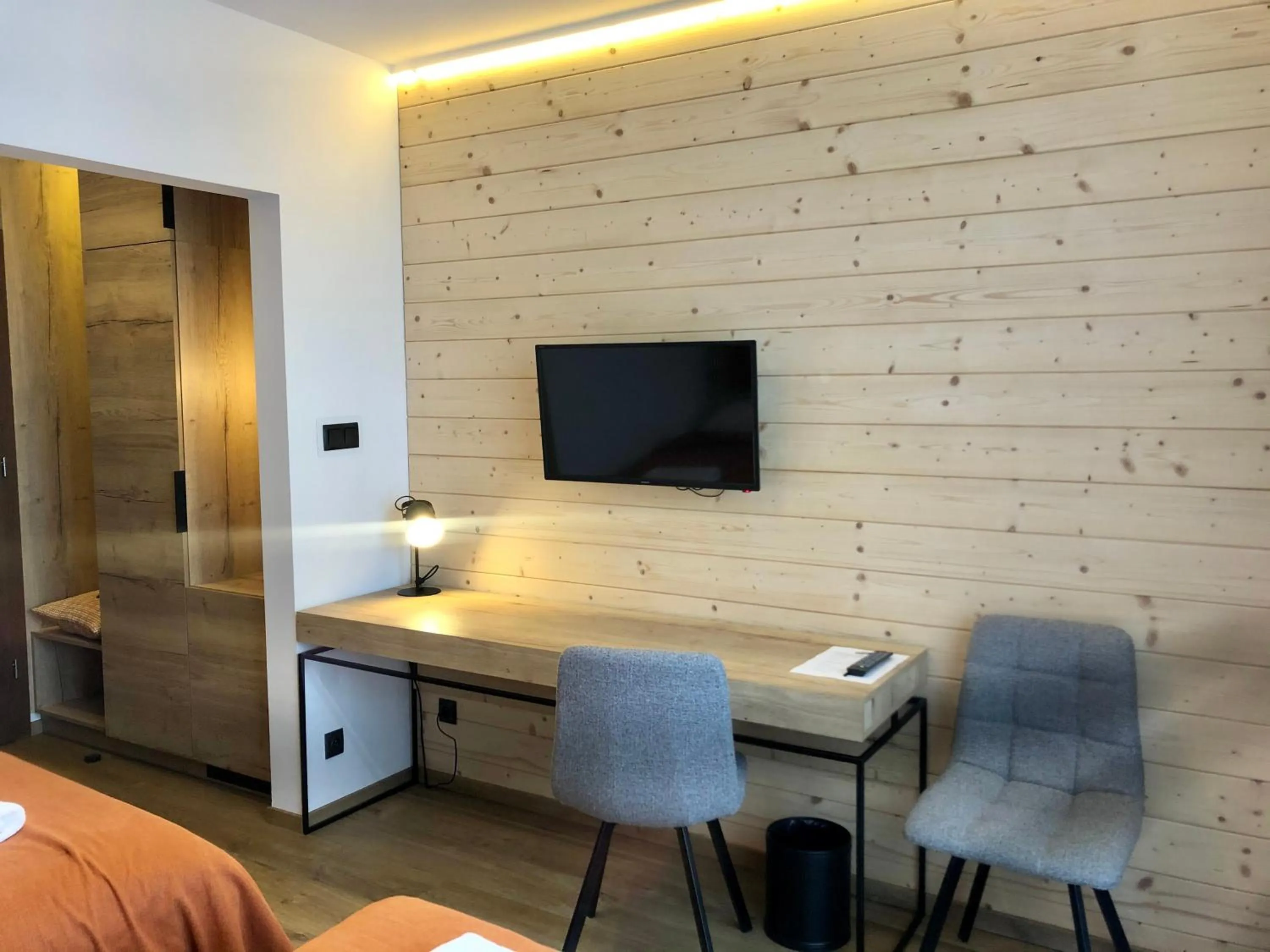 Communal lounge/ TV room in Chata Walichnowska