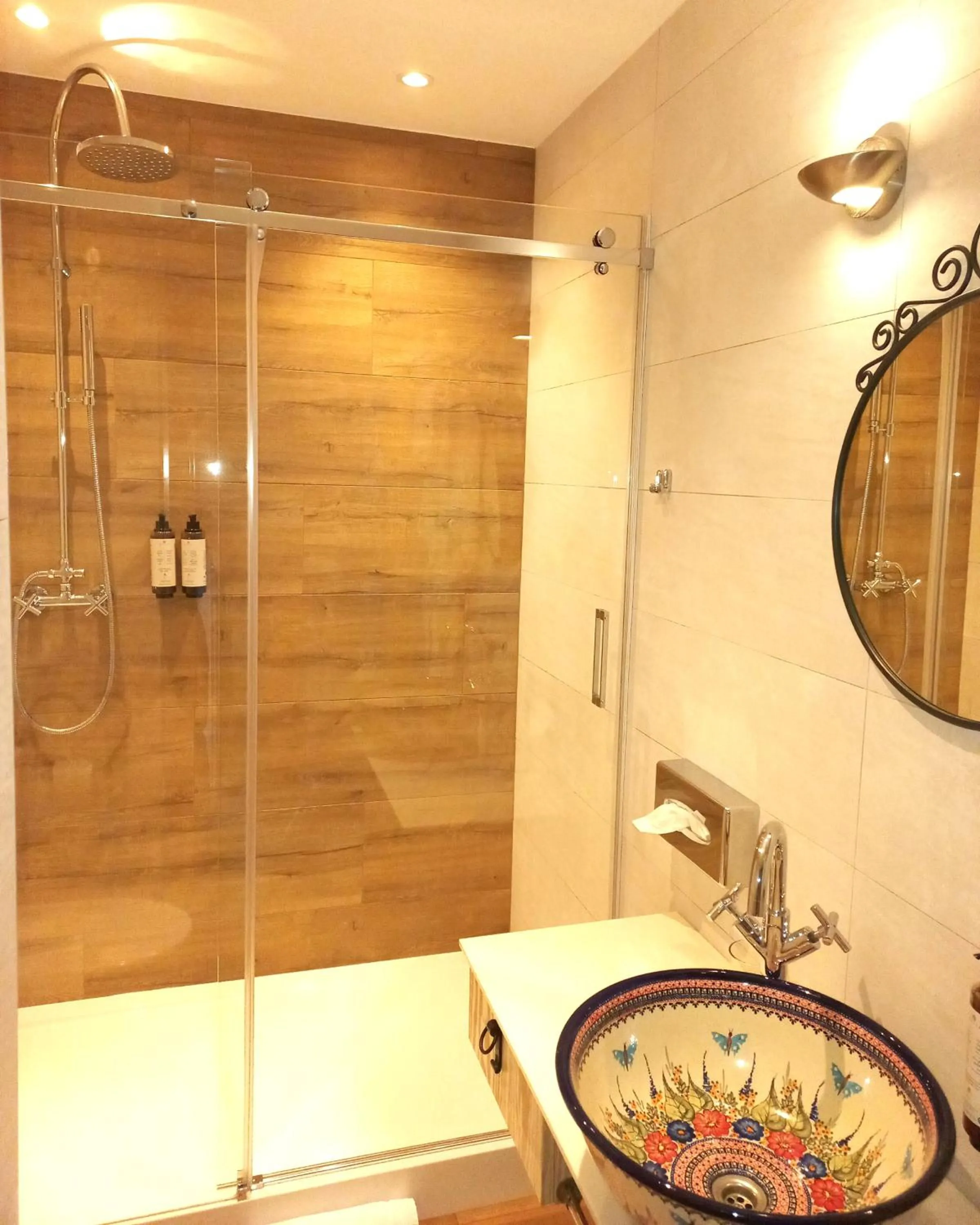 Shower in Karczma Rzym Bydgoszcz S5