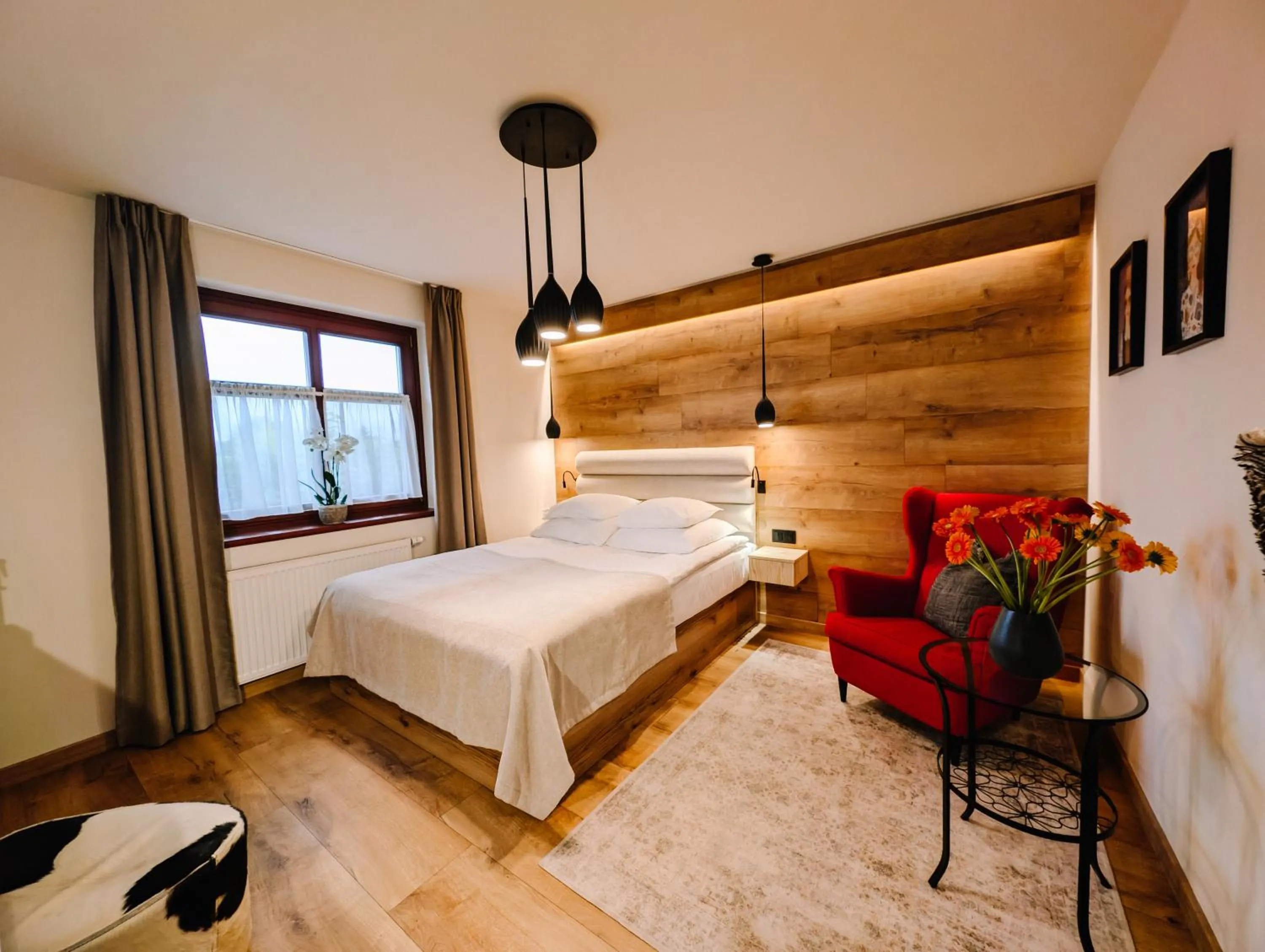 Bed in Karczma Rzym Bydgoszcz S5