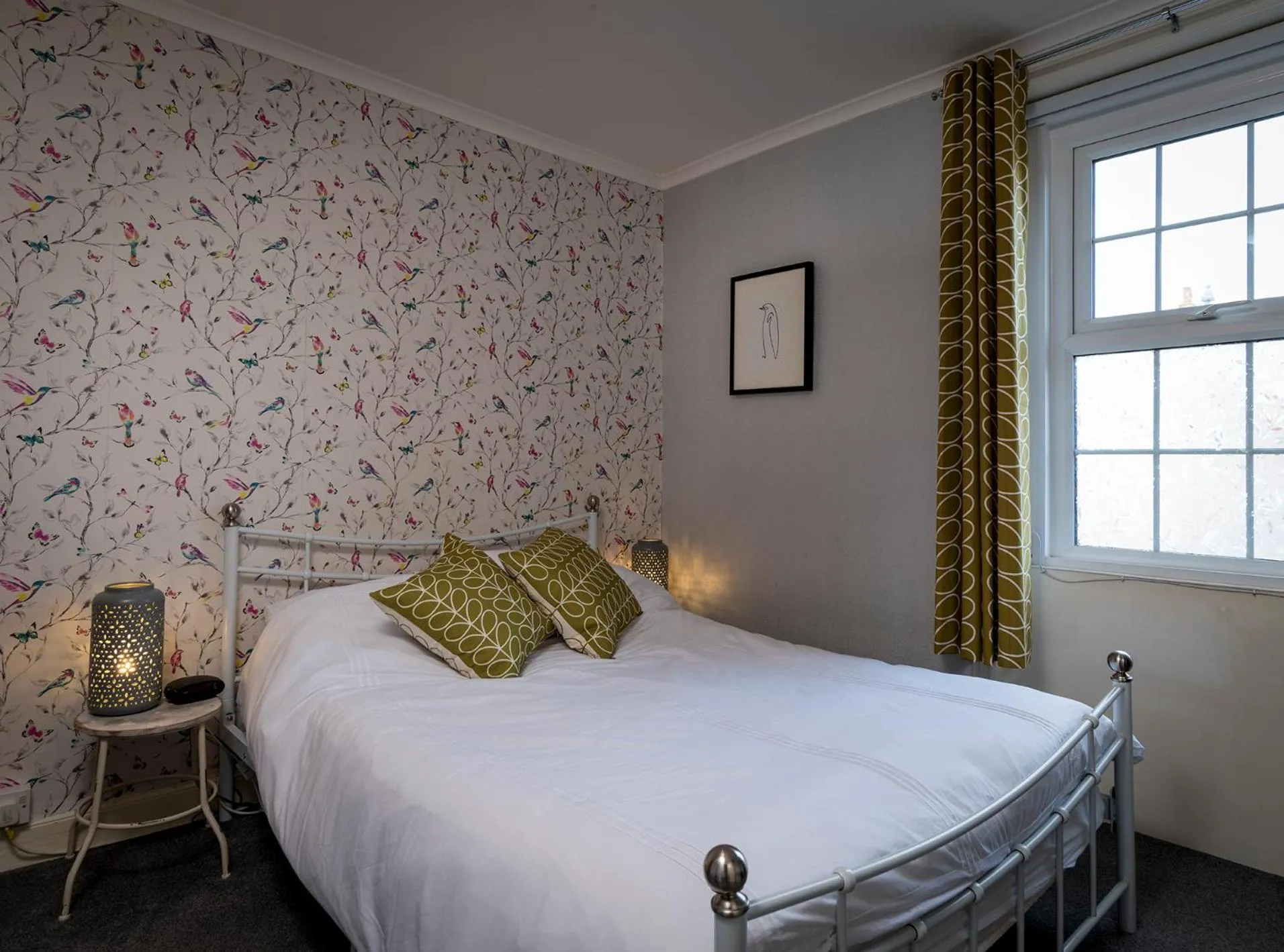 Bedroom, Bed in Channel View Guest House