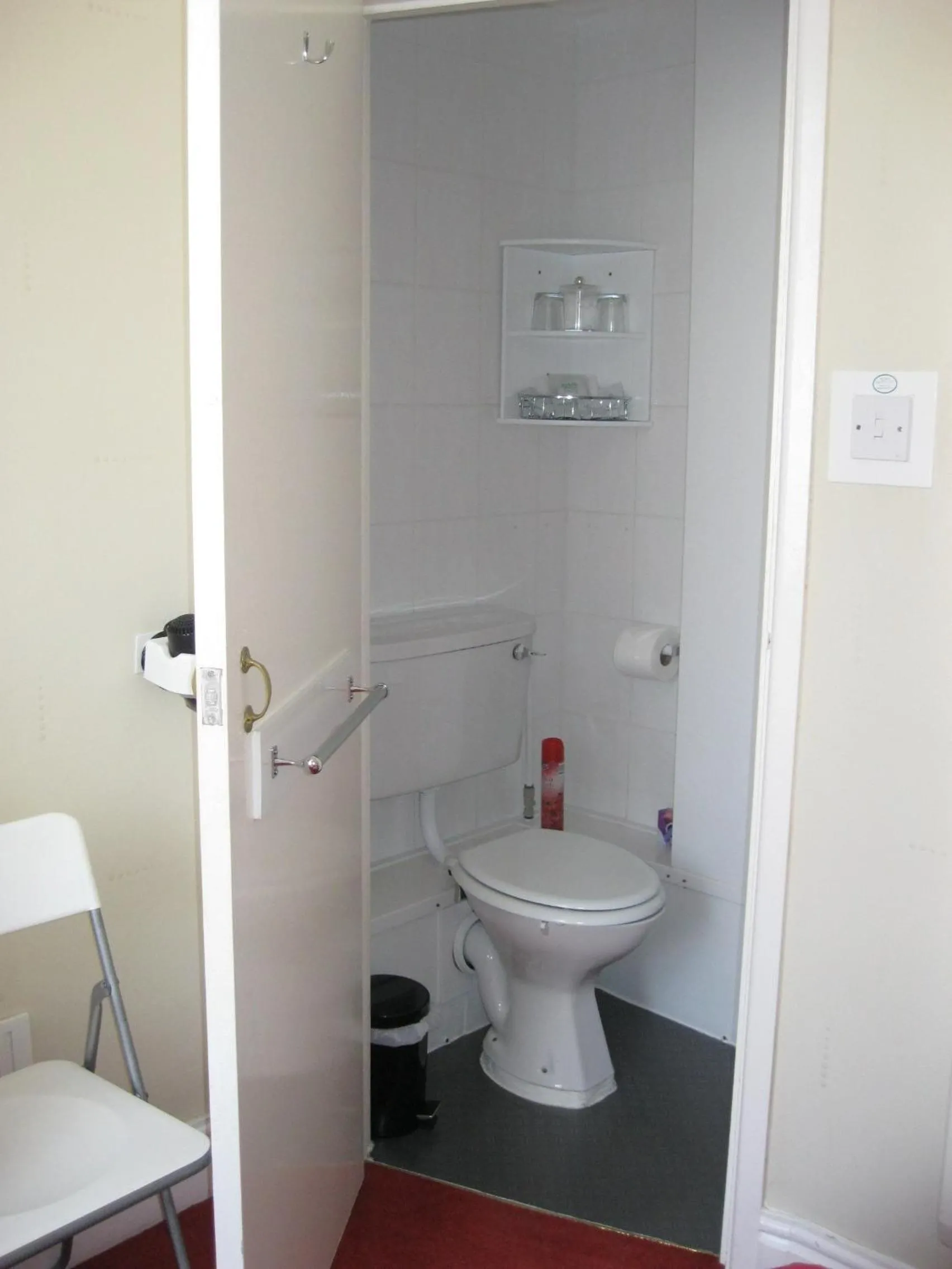 Toilet in Channel View Guest House
