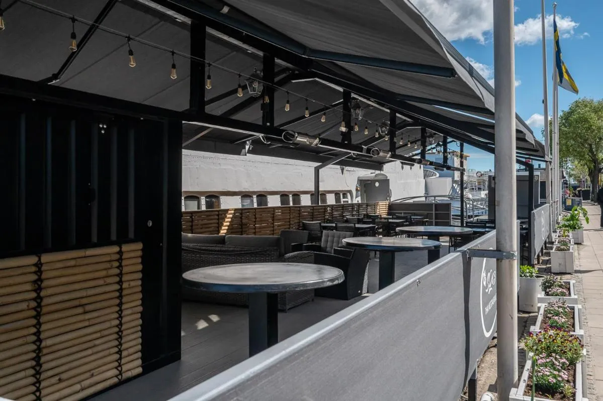 Restaurant/places to eat in Rygerfjord Hotel & Hostel