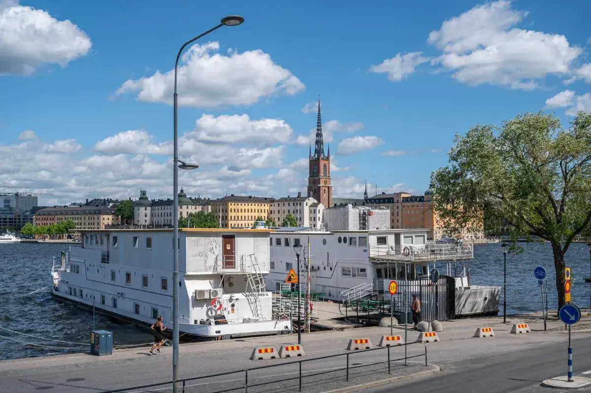 Property building in Rygerfjord Hotel & Hostel Property building in Rygerfjord Hotel & Hostel