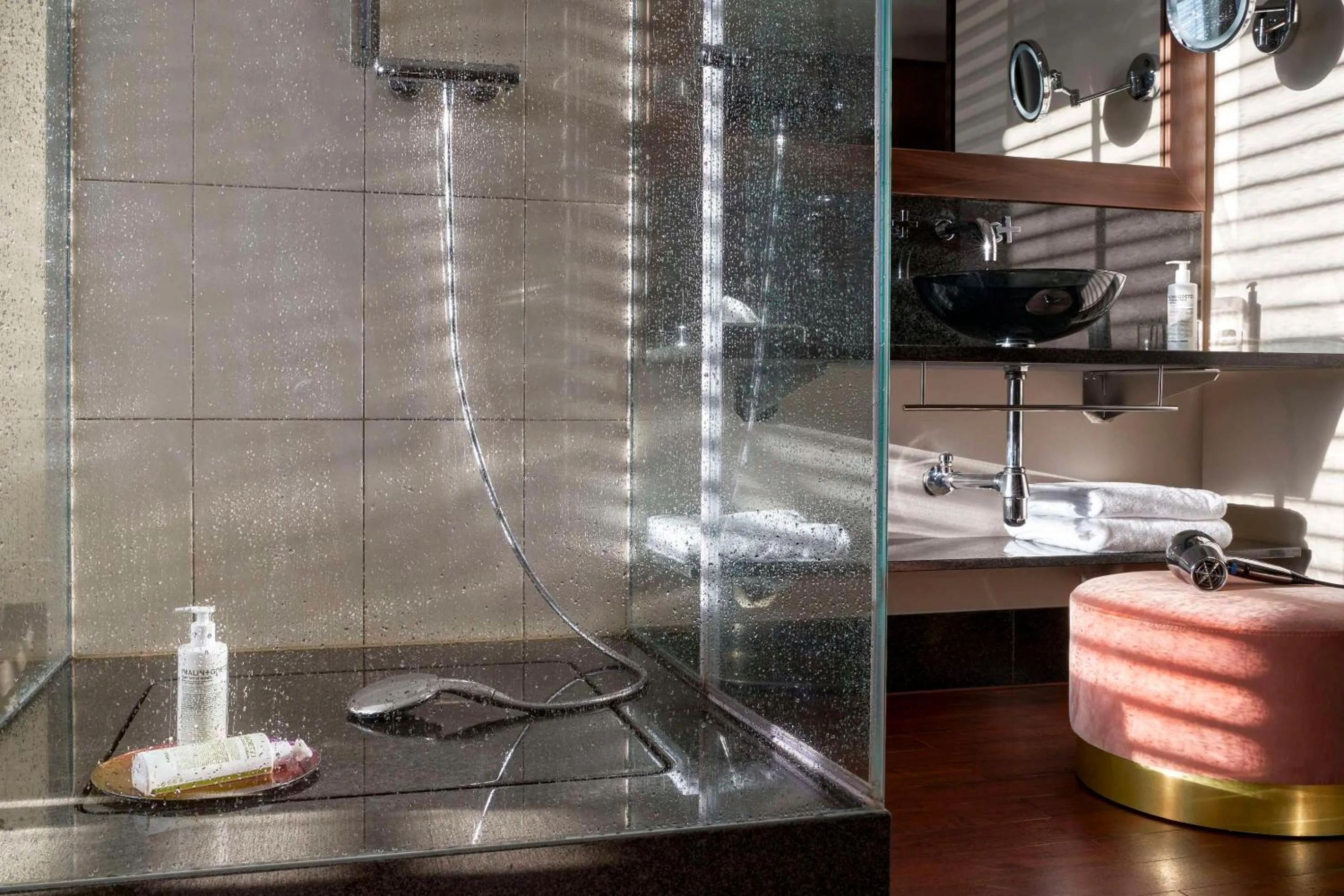 Bathroom in Flemings Selection Hotel Wien-City