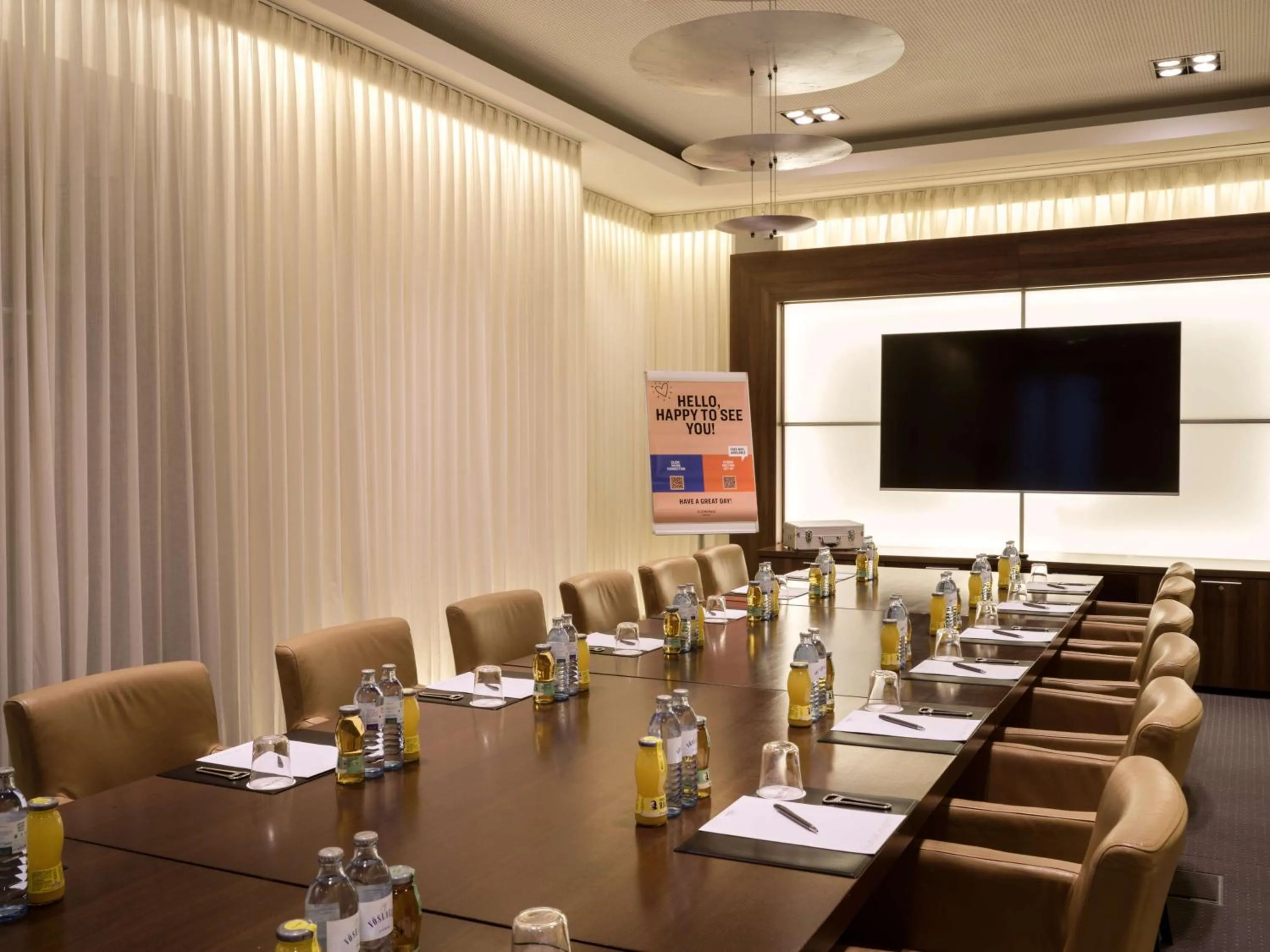 TV and multimedia in Flemings Selection Hotel Wien-City