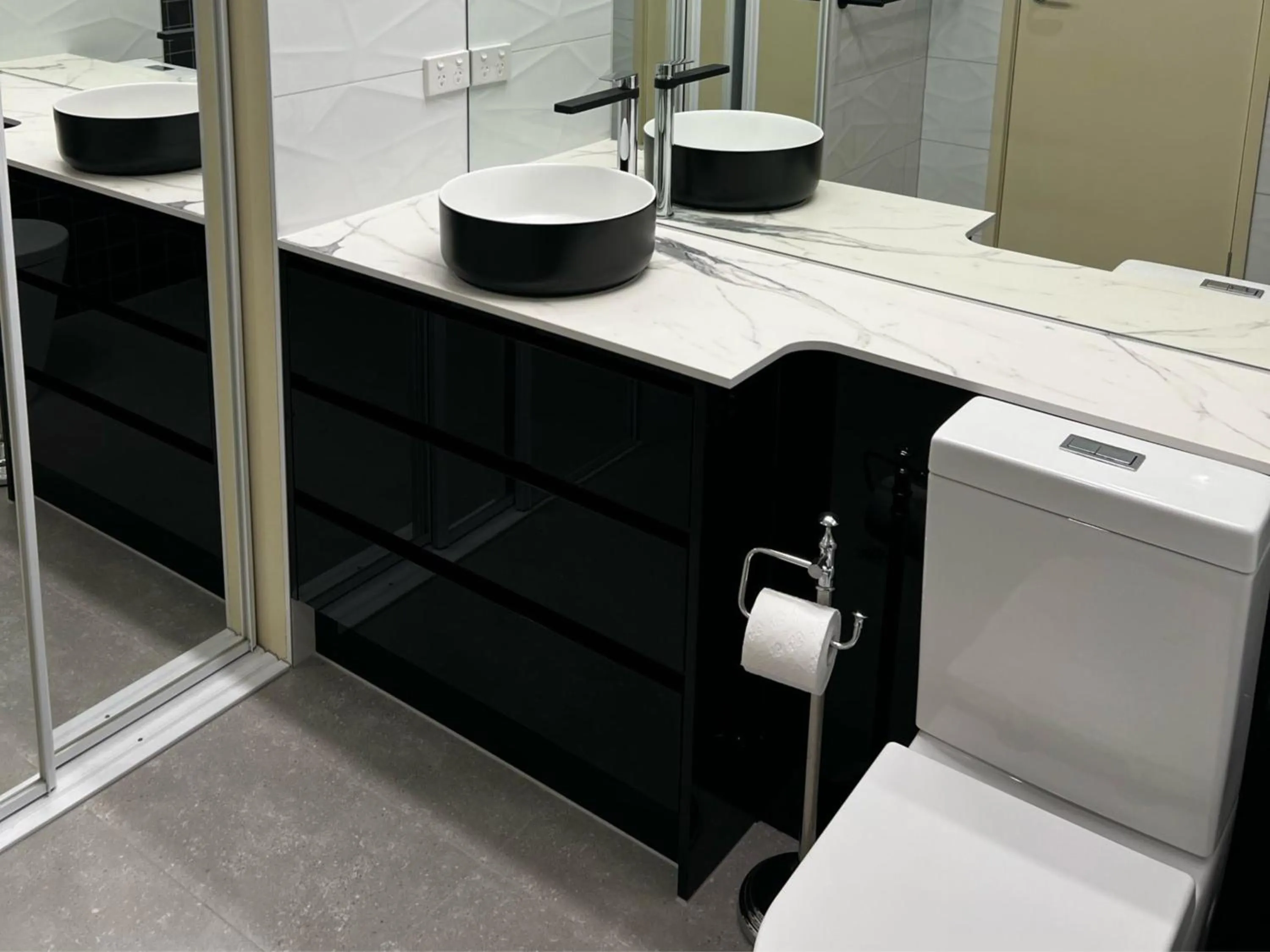 ReadySet Apartments on King