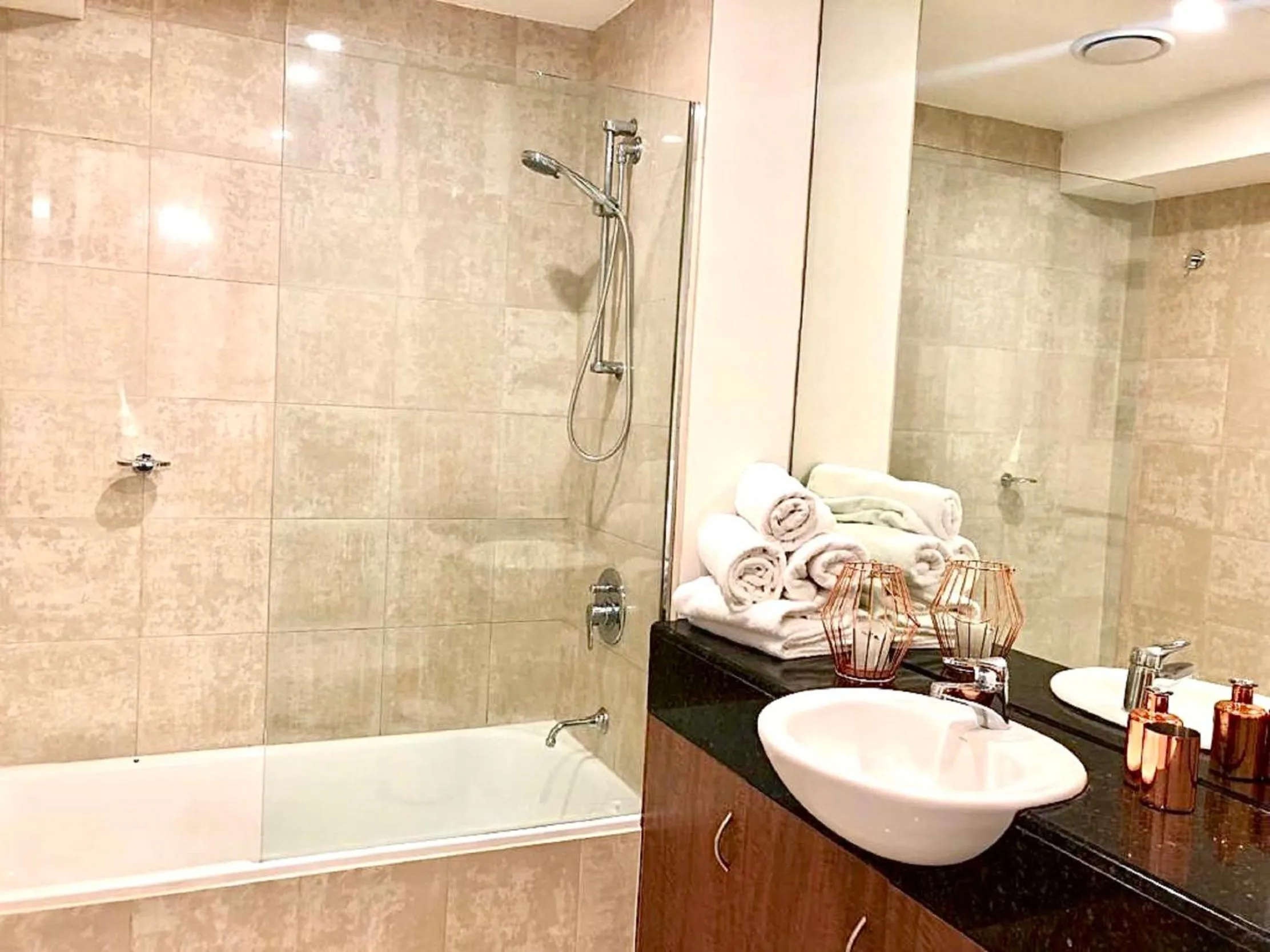 Bathroom in ReadySet Apartments on King