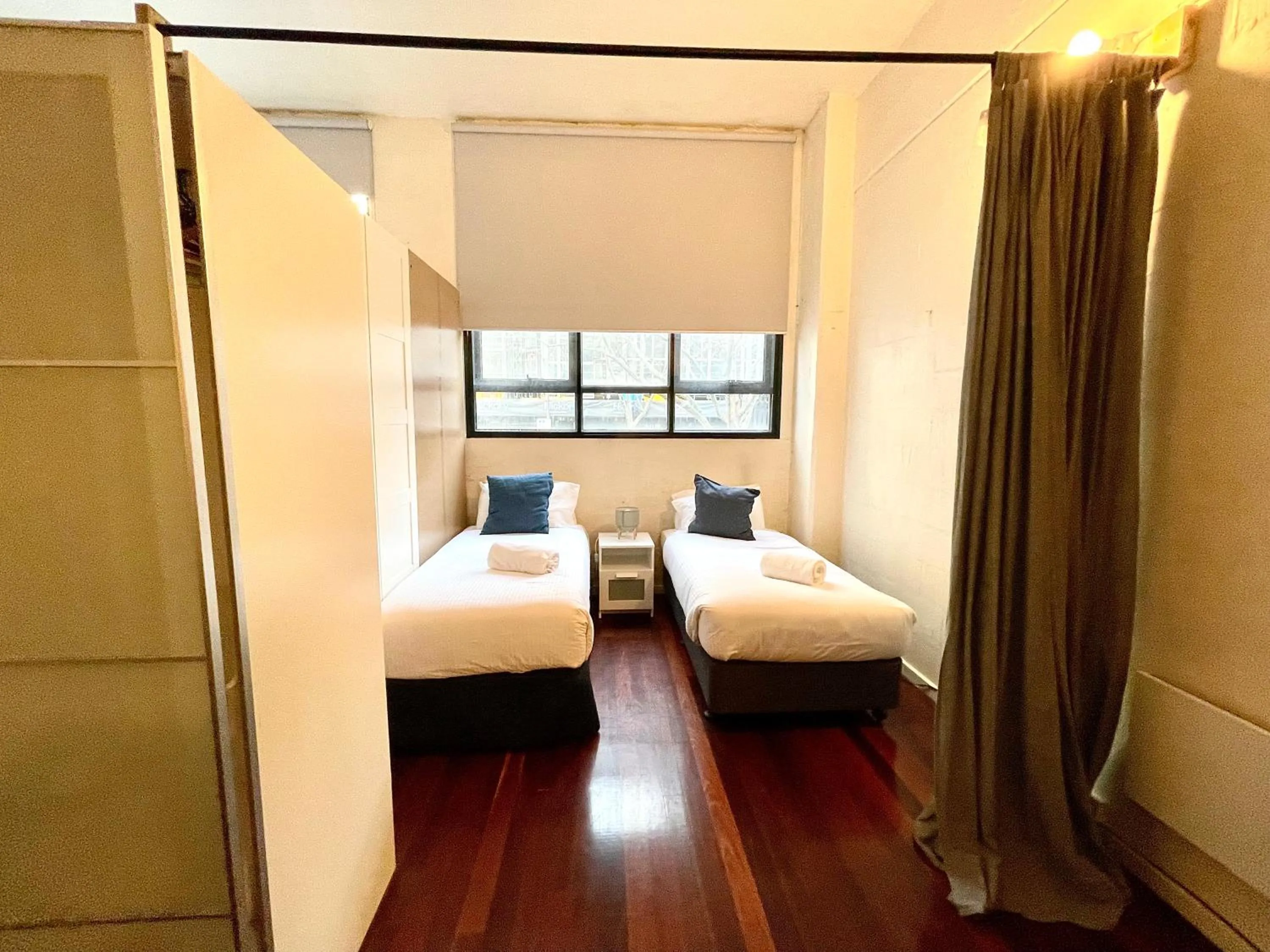 Bedroom, Bed in ReadySet Apartments on King