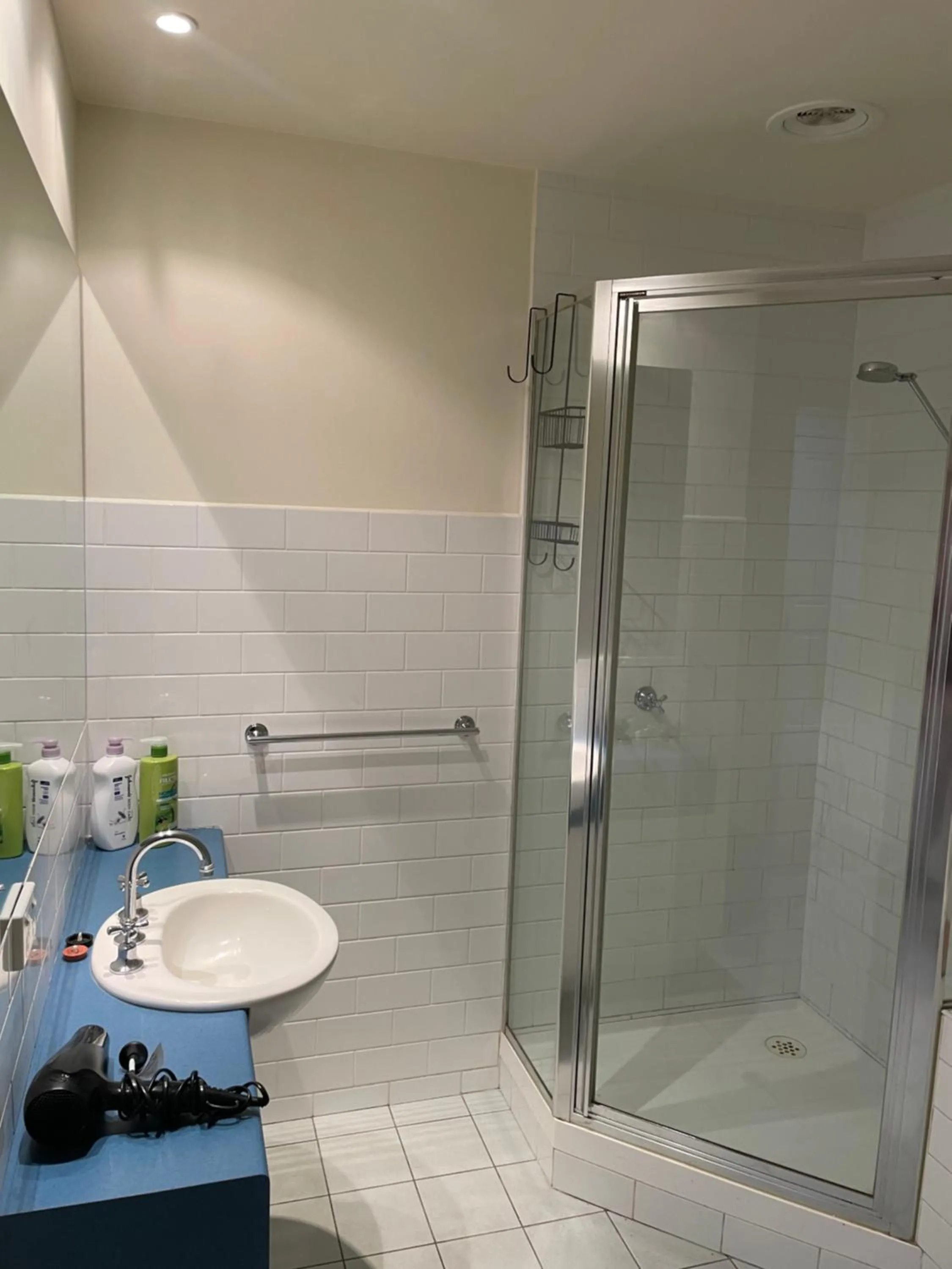 Bathroom in ReadySet Apartments on King