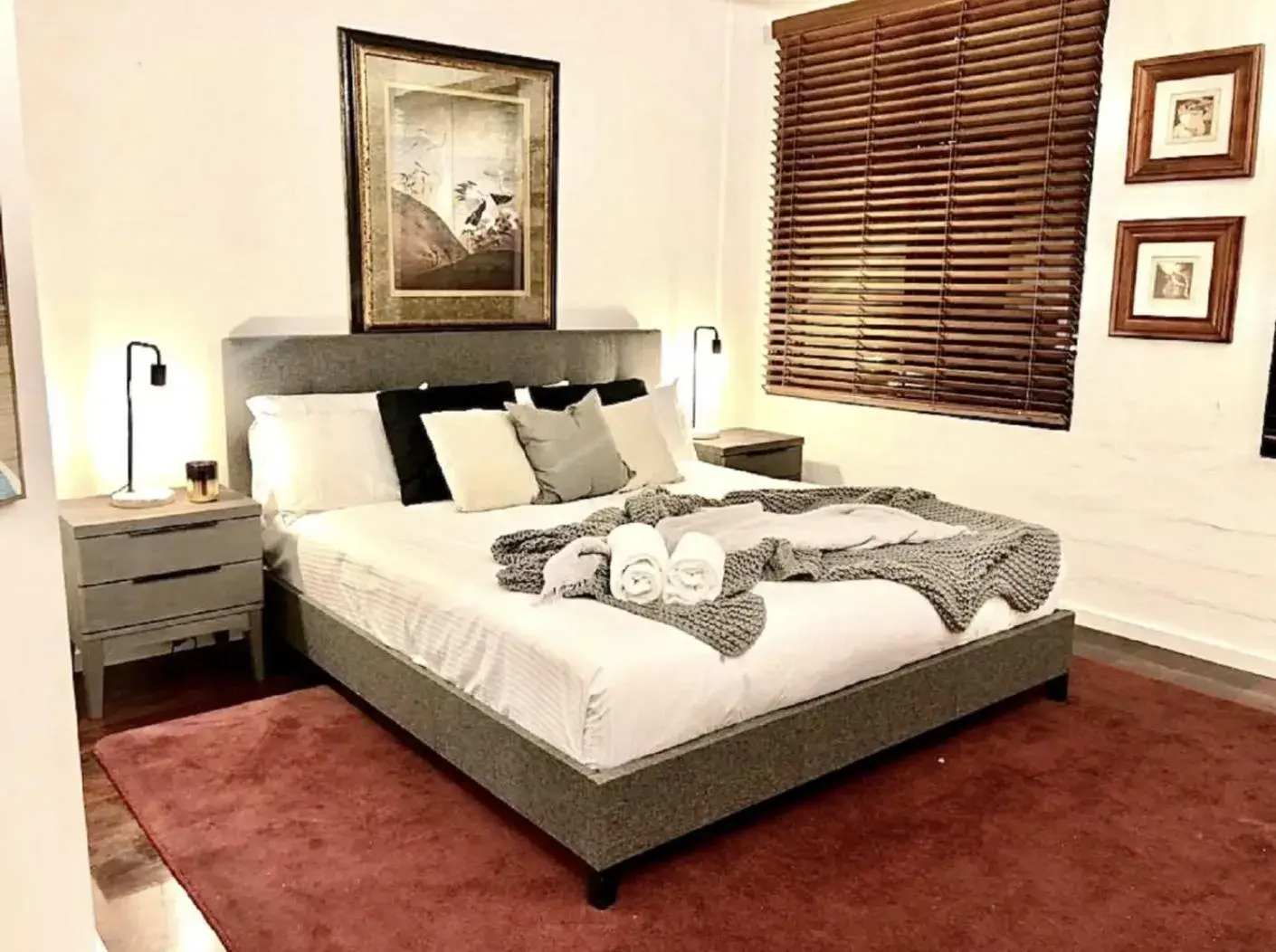 Superior Apartment in ReadySet Apartments on King Superior Apartment in ReadySet Apartments on King