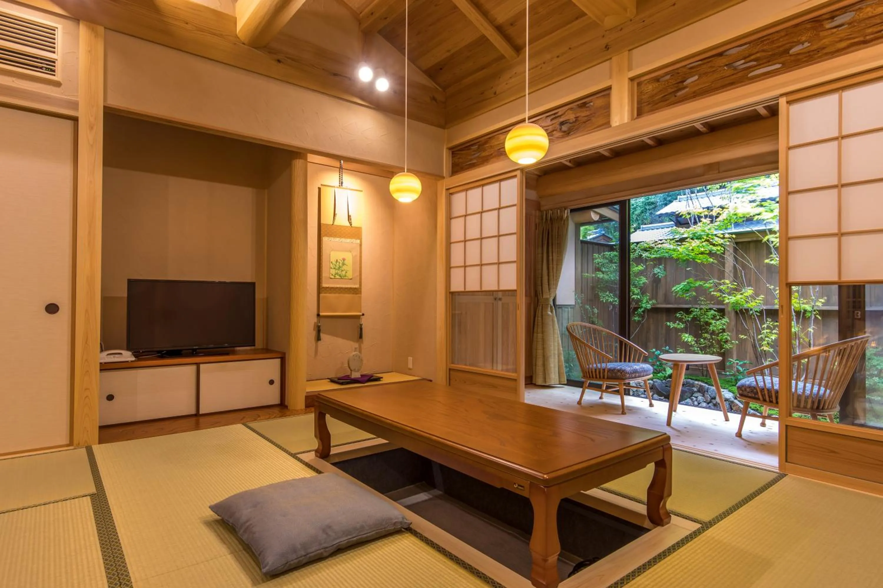 TV and multimedia in Yunotani Senkei