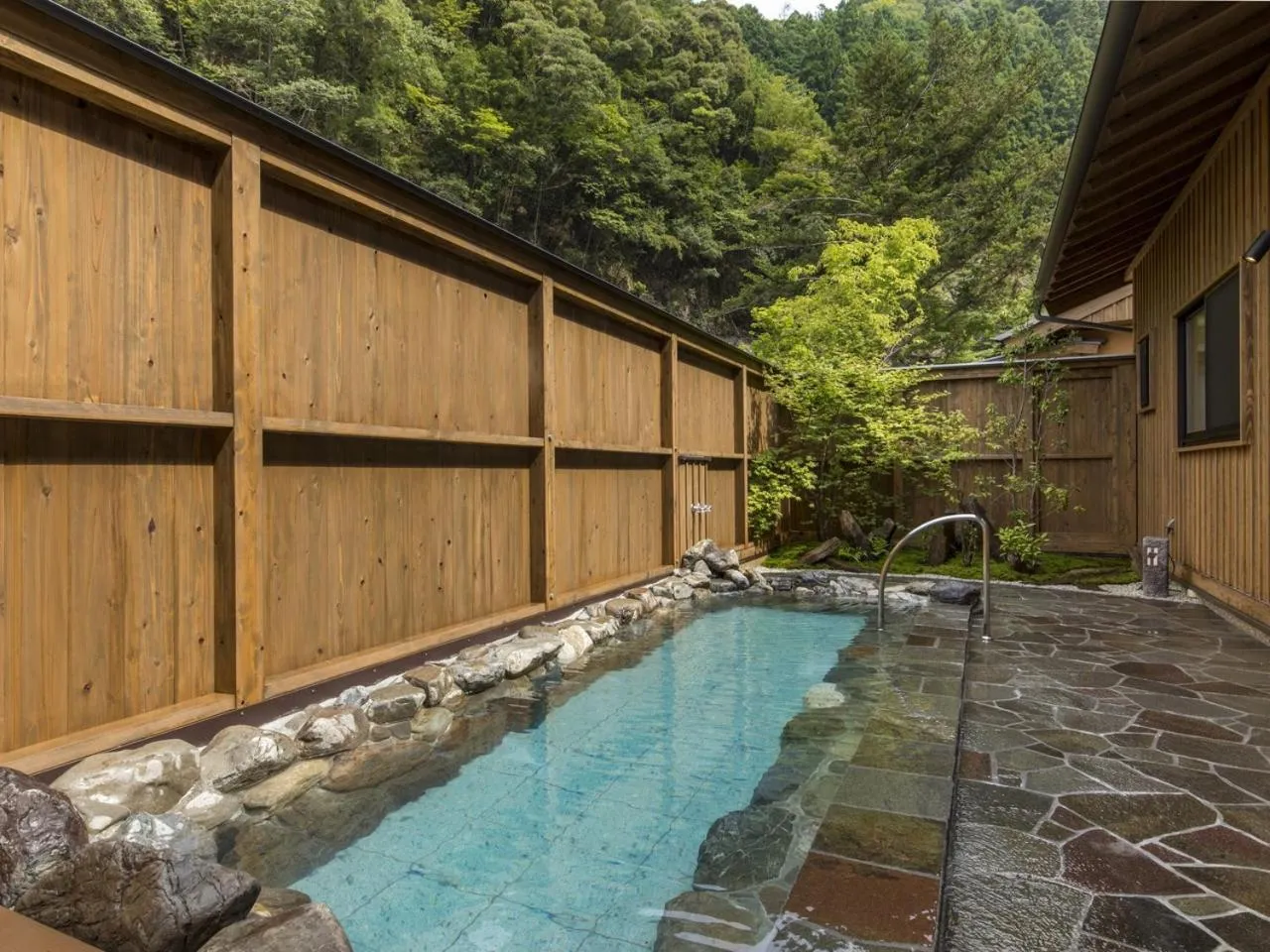 Hot Spring Bath in Yunotani Senkei