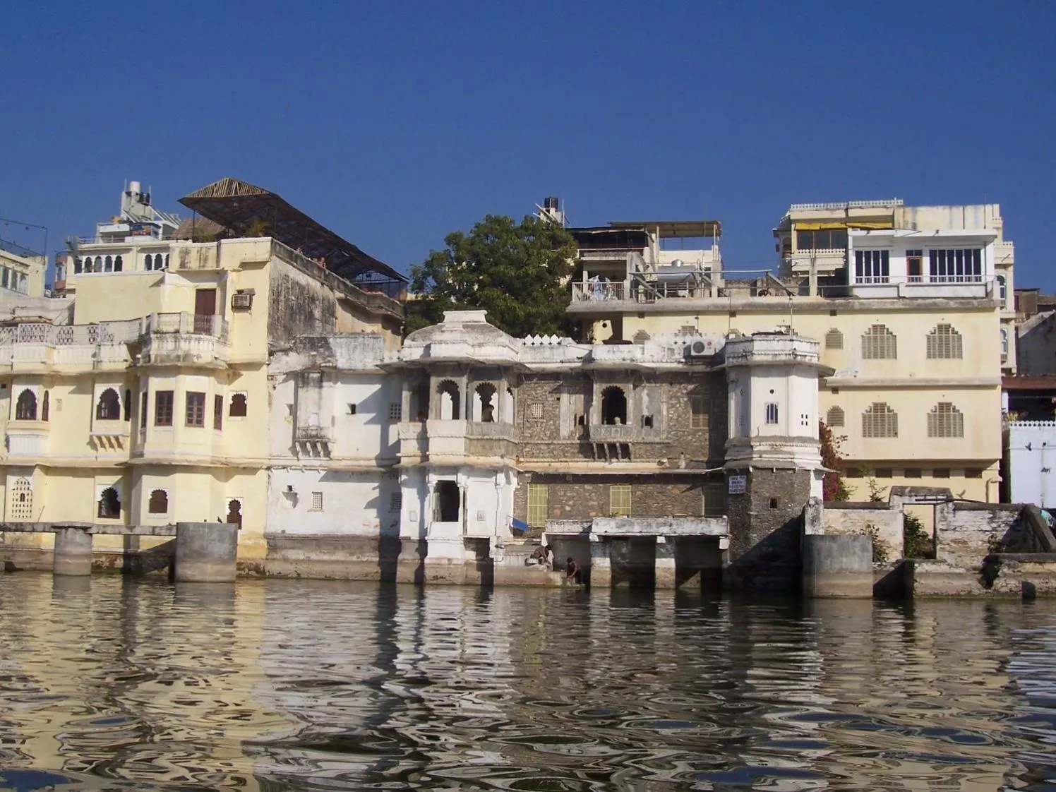 Property building in Lalghat Haveli