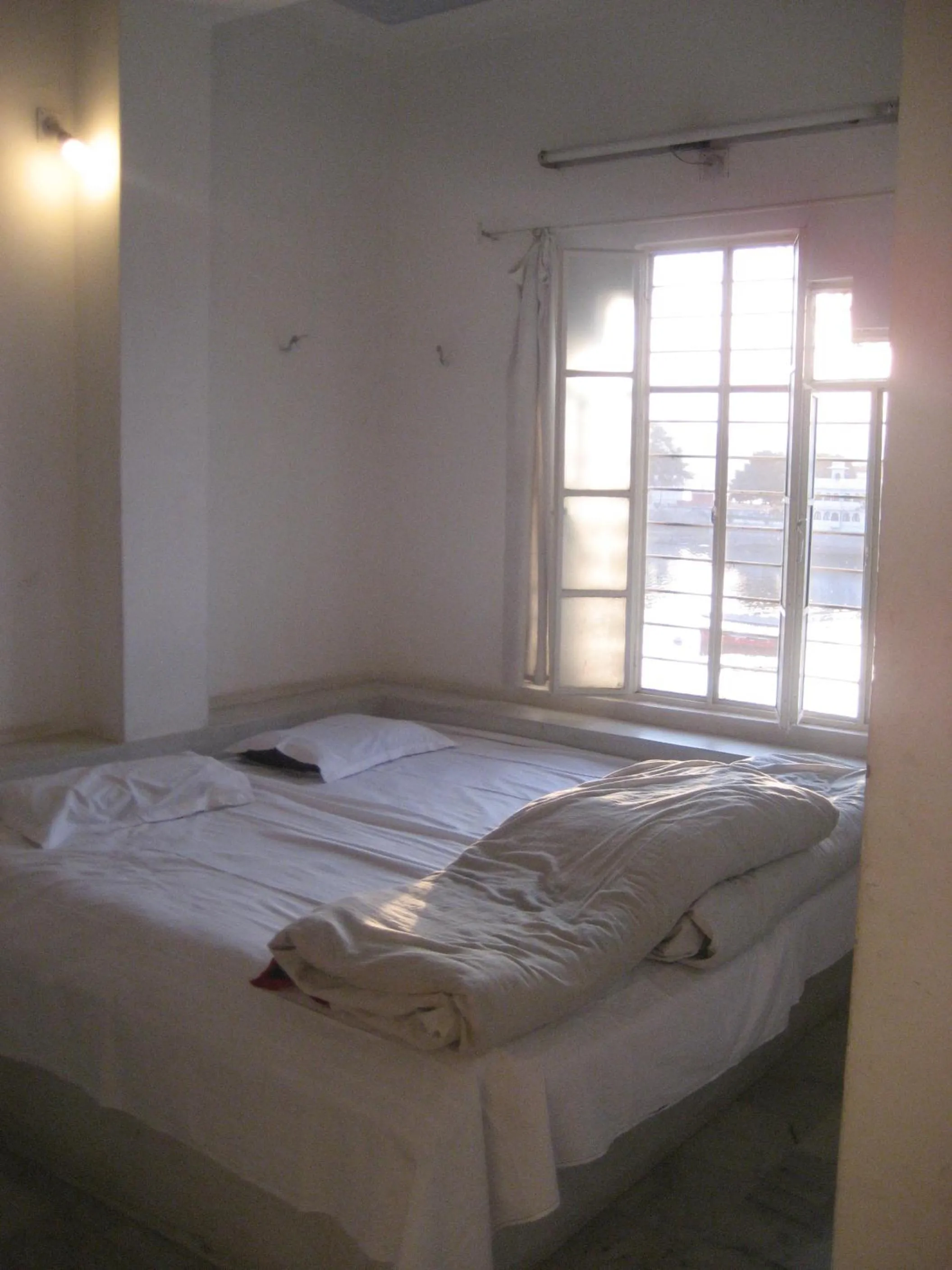 Bedroom, Bed in Lalghat Haveli