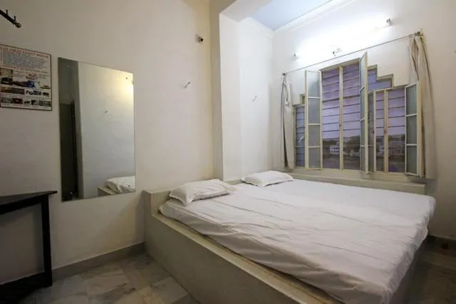 Bed in Lalghat Haveli