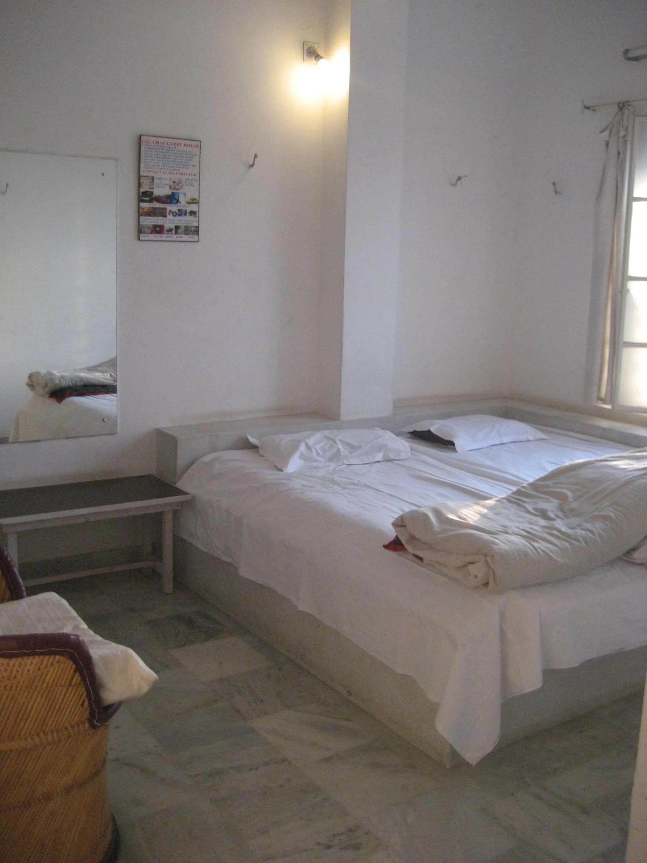Bed in Lalghat Haveli