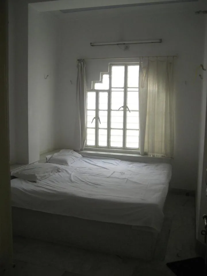 Bed in Lalghat Haveli