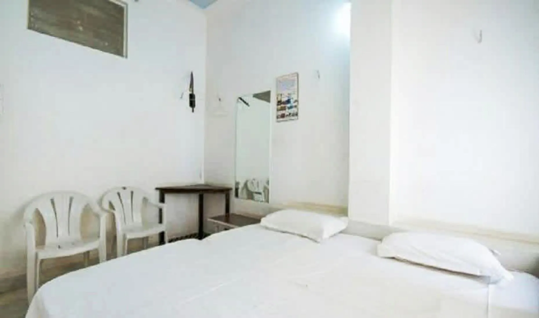 Bed in Lalghat Haveli