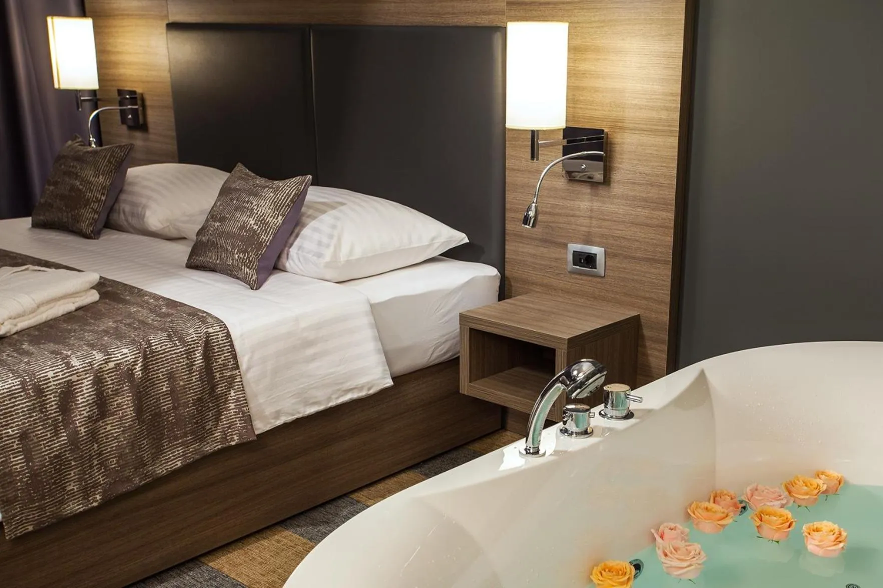 Bedroom, Bed in Hotel Princess