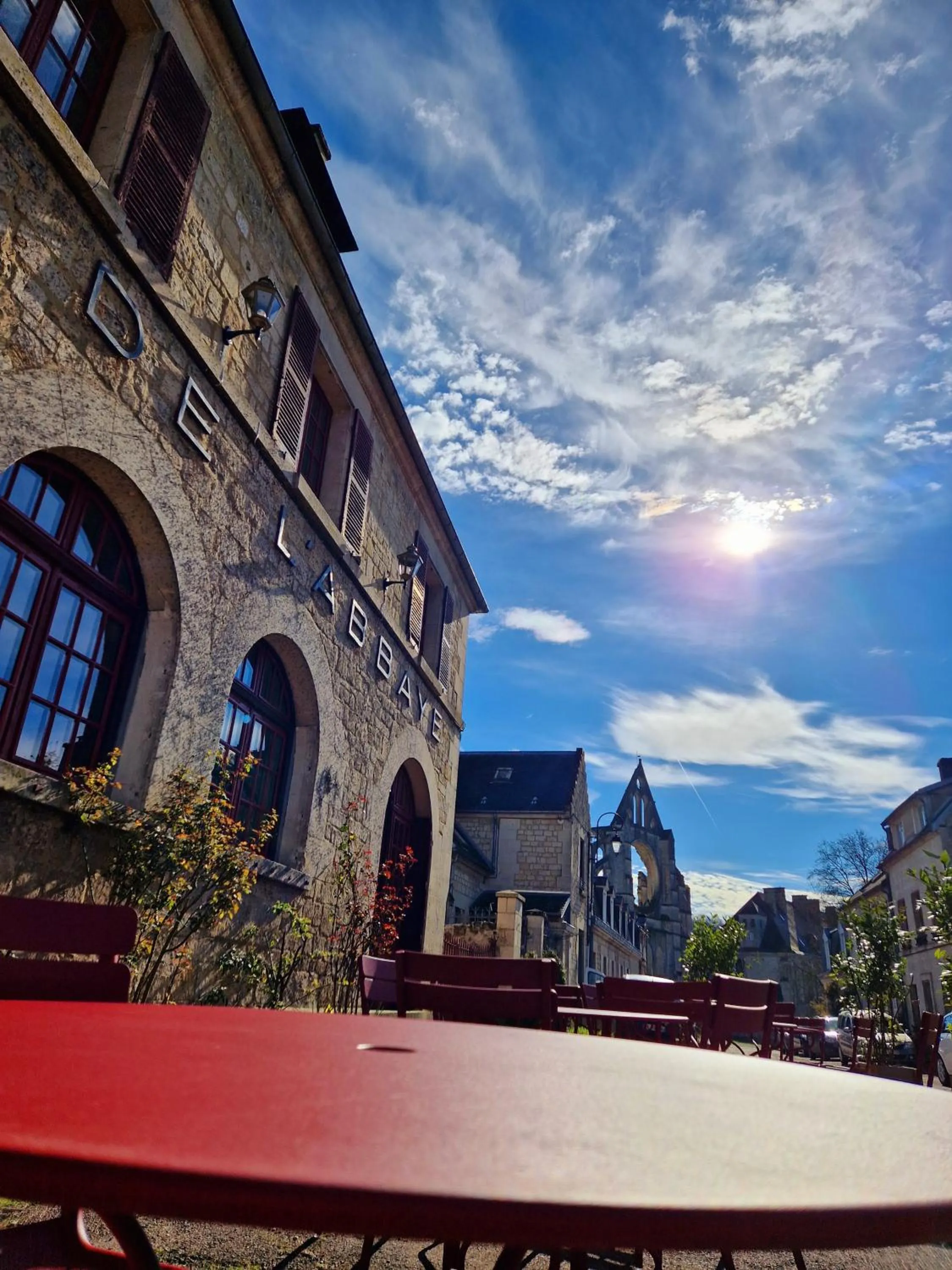 Facade/entrance in HOTEL DE L'ABBAYE DE LONGPONT