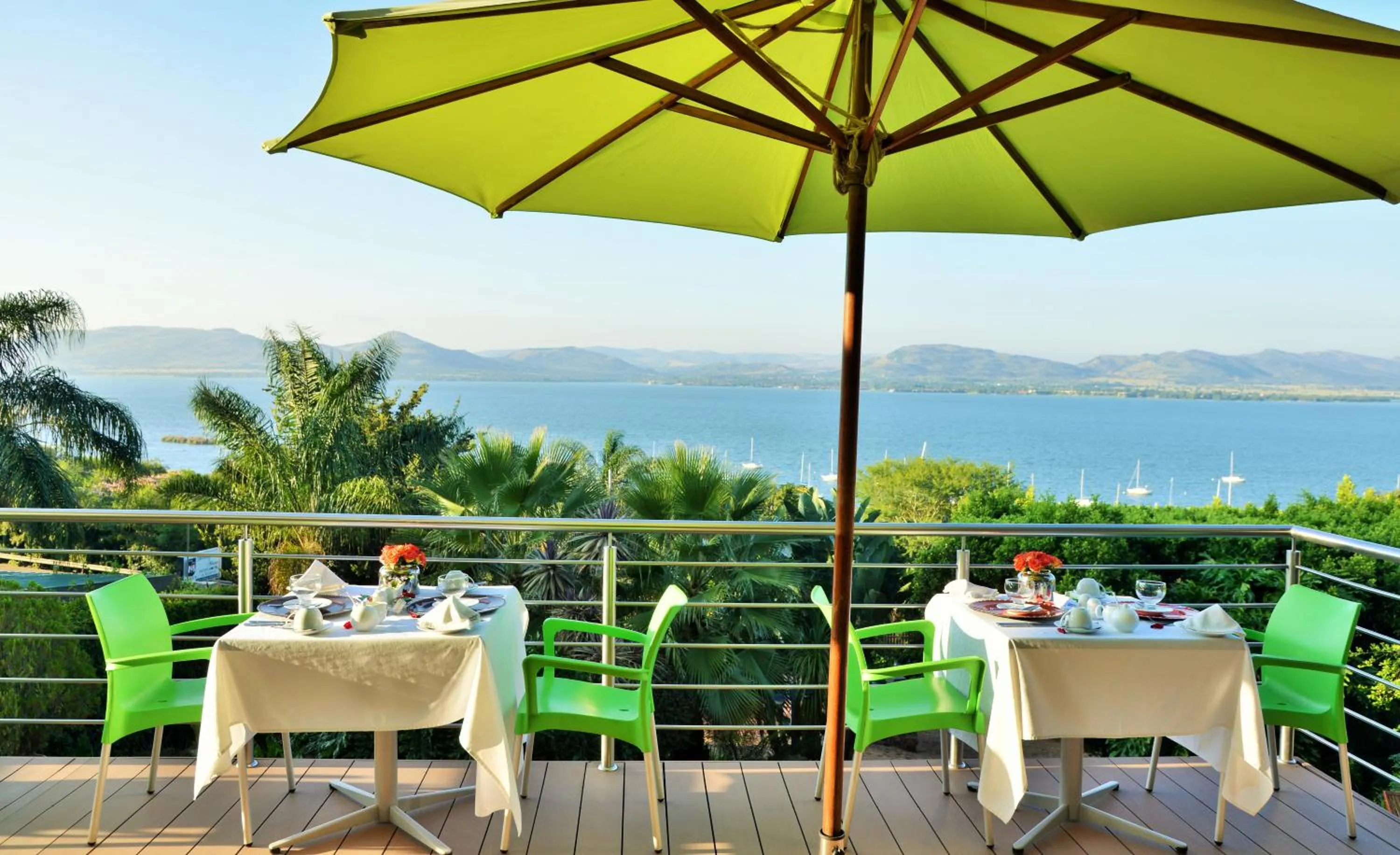 Restaurant/places to eat in Stirling Manor Boutique Guest House