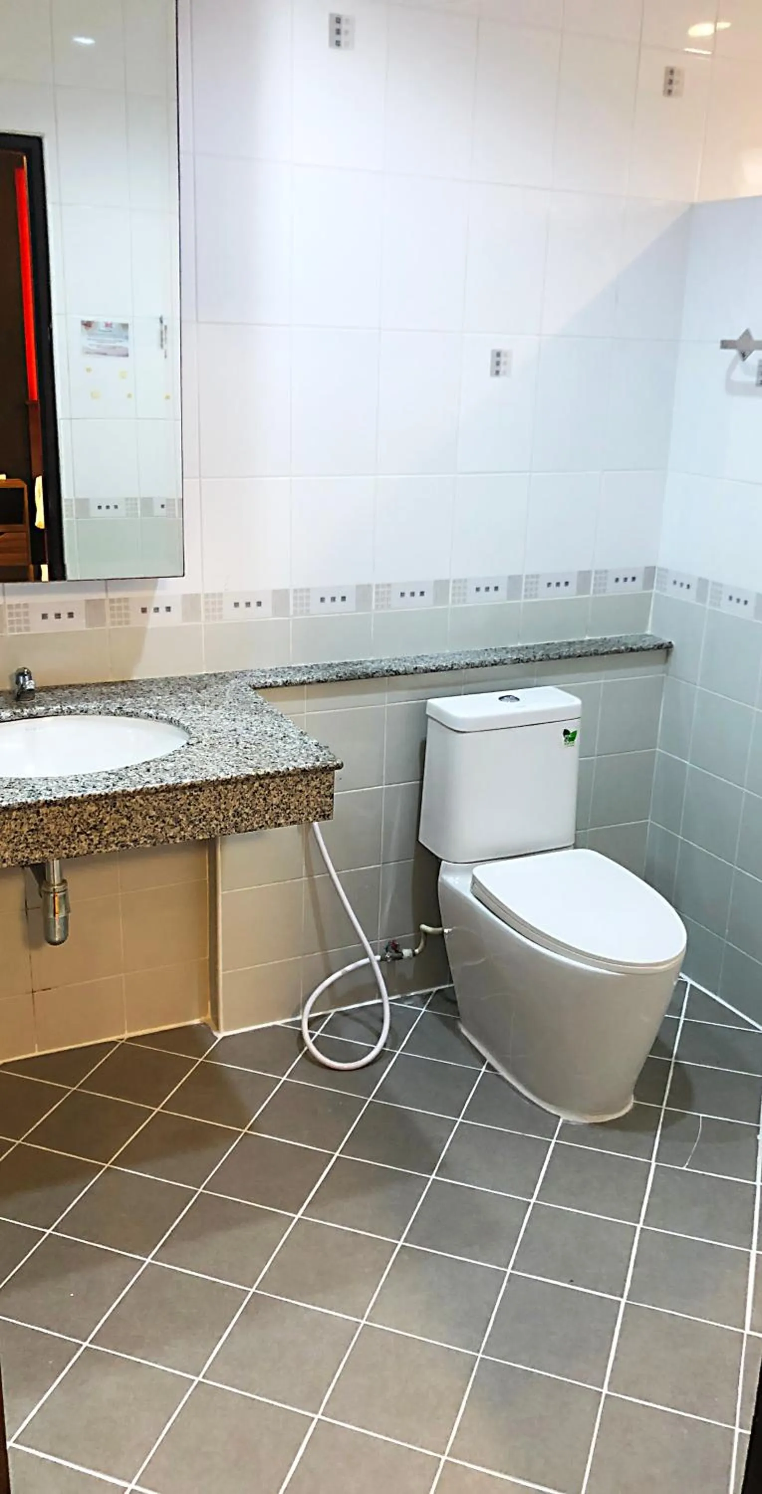 Toilet in ZIP Hotel & Restaurant