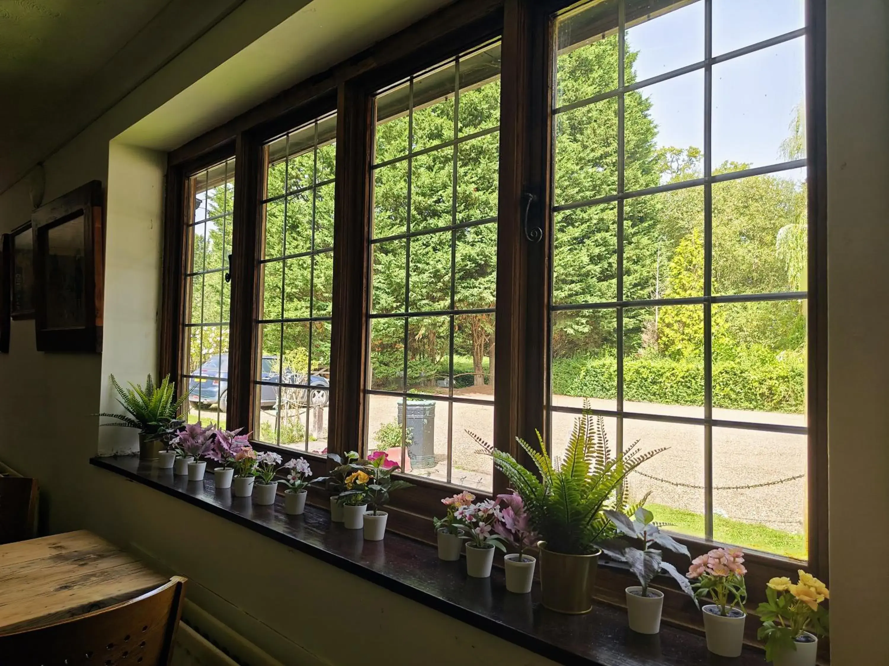 Lobby or reception in Little Foxes Hotel & Gatwick Airport Parking Lobby or reception in Little Foxes Hotel & Gatwick Airport Parking