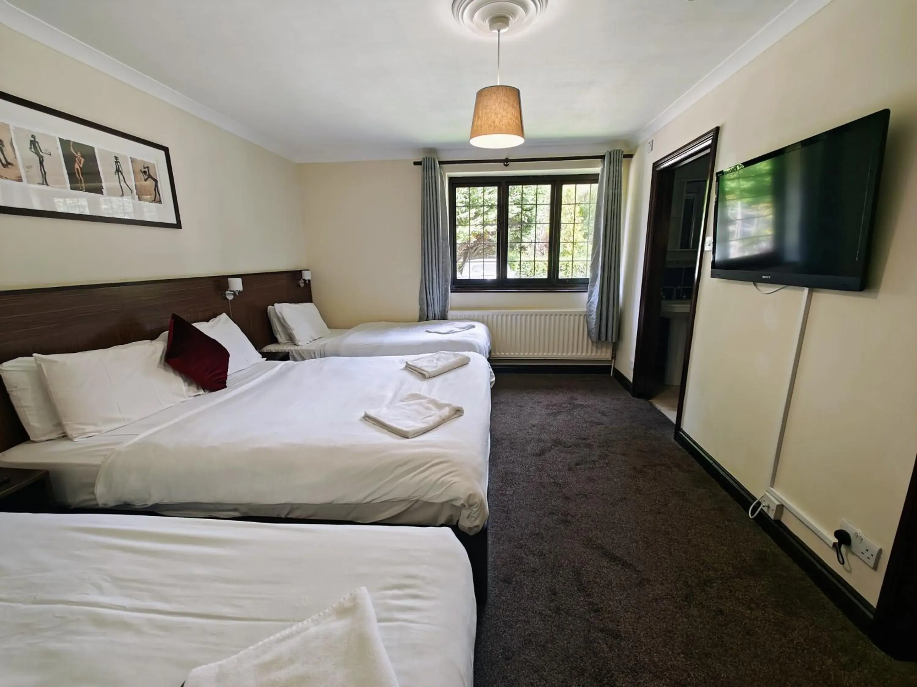Bedroom, Bed in Little Foxes Hotel & Gatwick Airport Parking Bedroom, Bed in Little Foxes Hotel & Gatwick Airport Parking