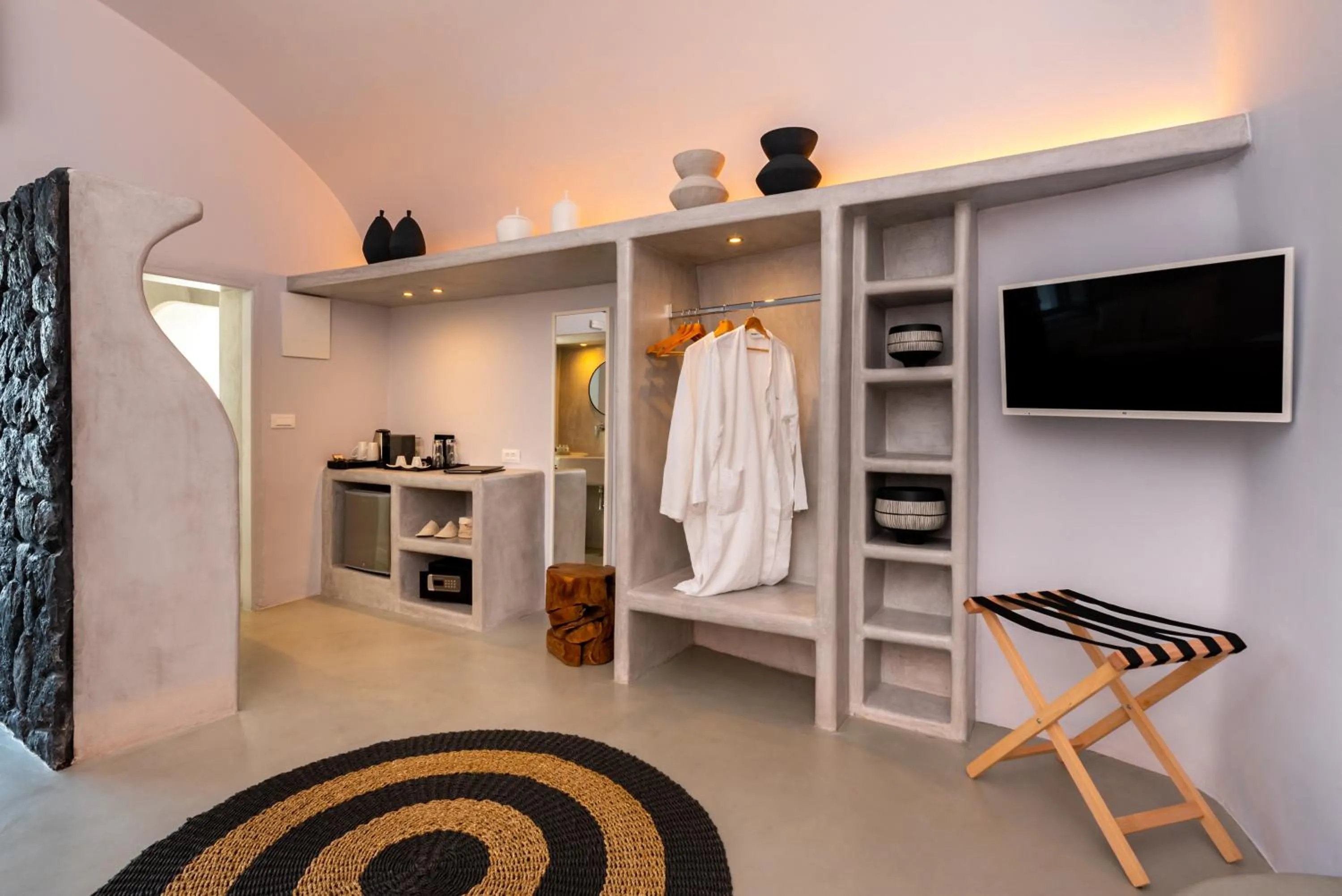 TV and multimedia in Nostos Apartments