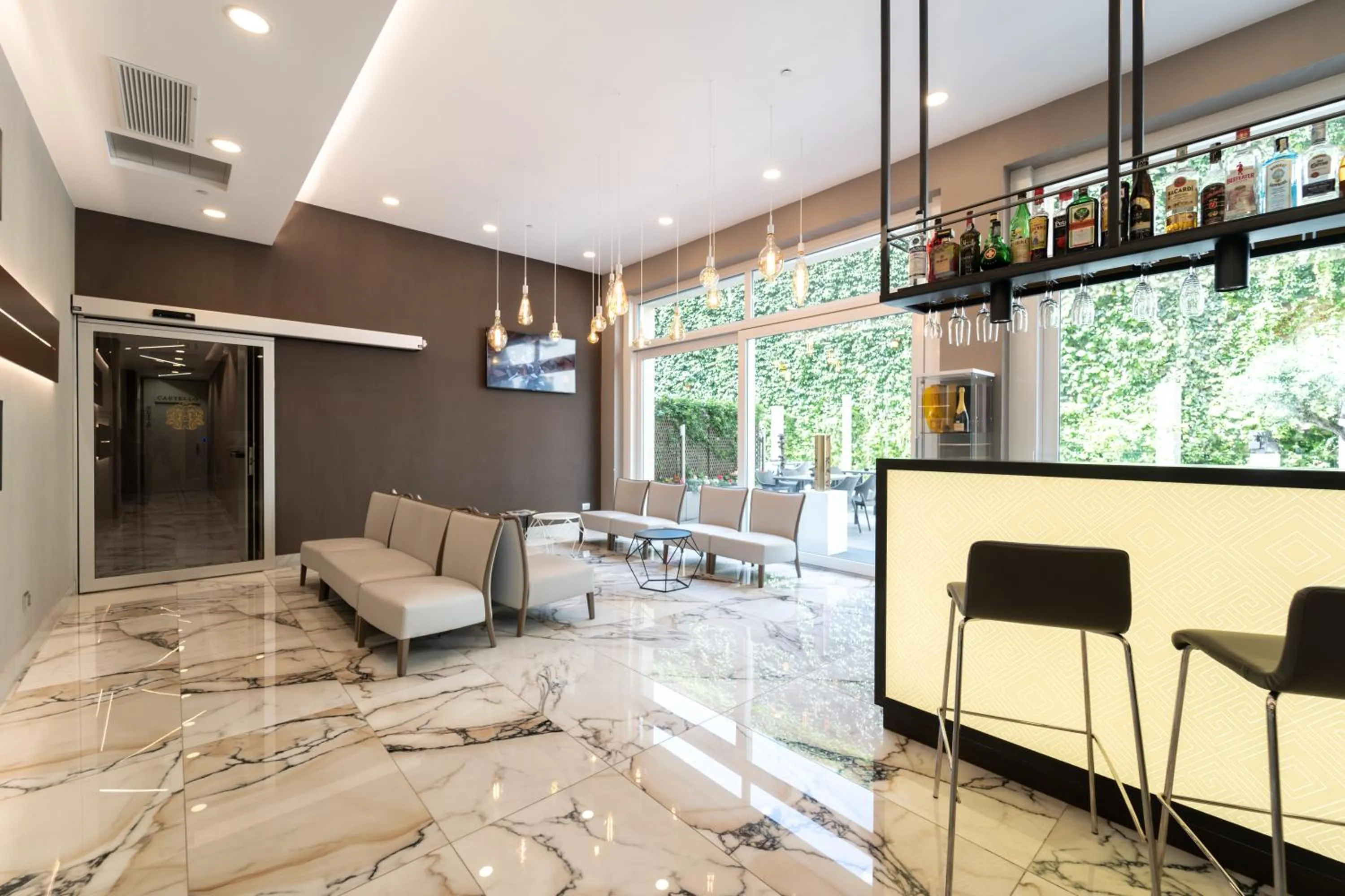 Living room in Hotel Milano Castello