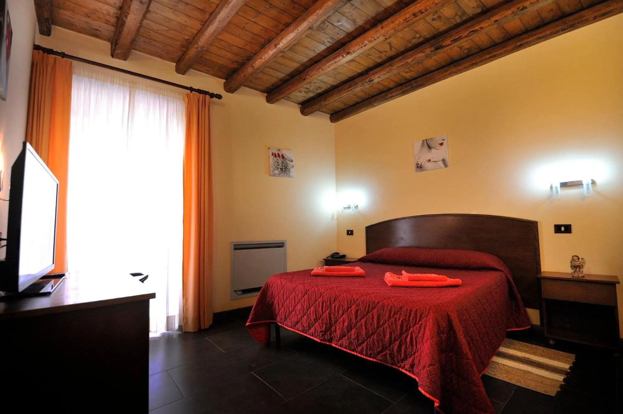 Bed in Hotel Piccolo