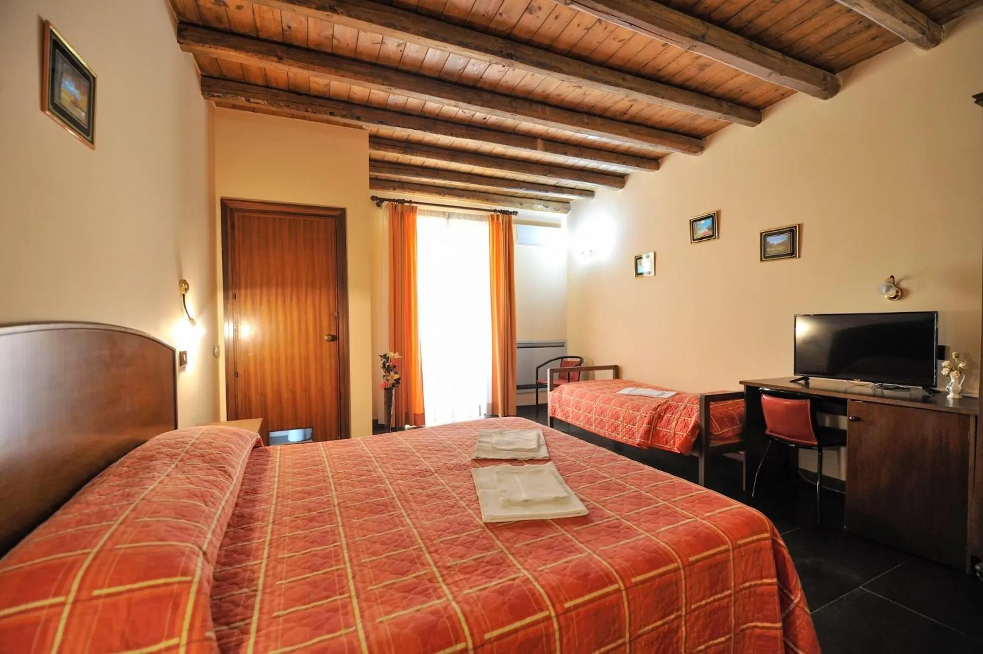 Bed in Hotel Piccolo