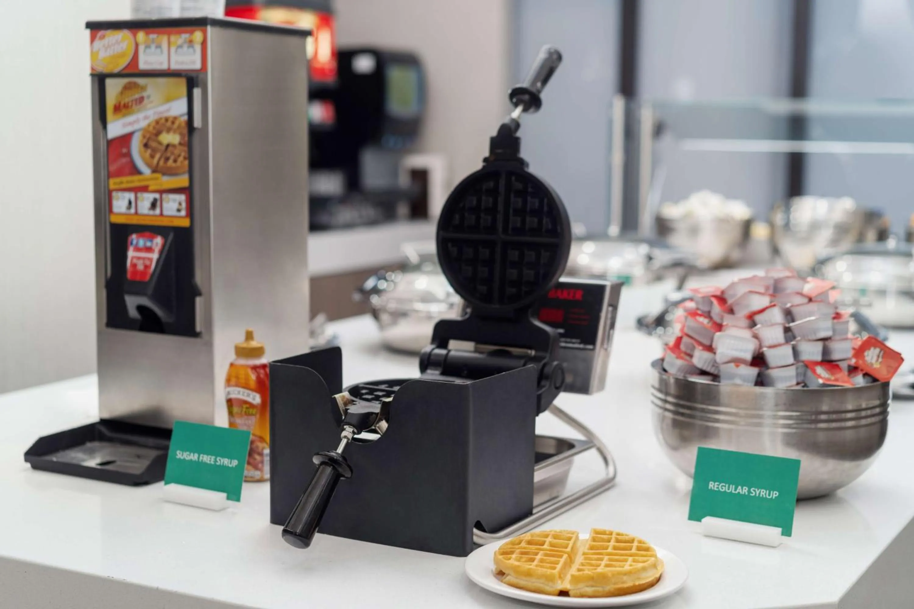 Breakfast in Embassy Suites by Hilton Atlanta Perimeter Center