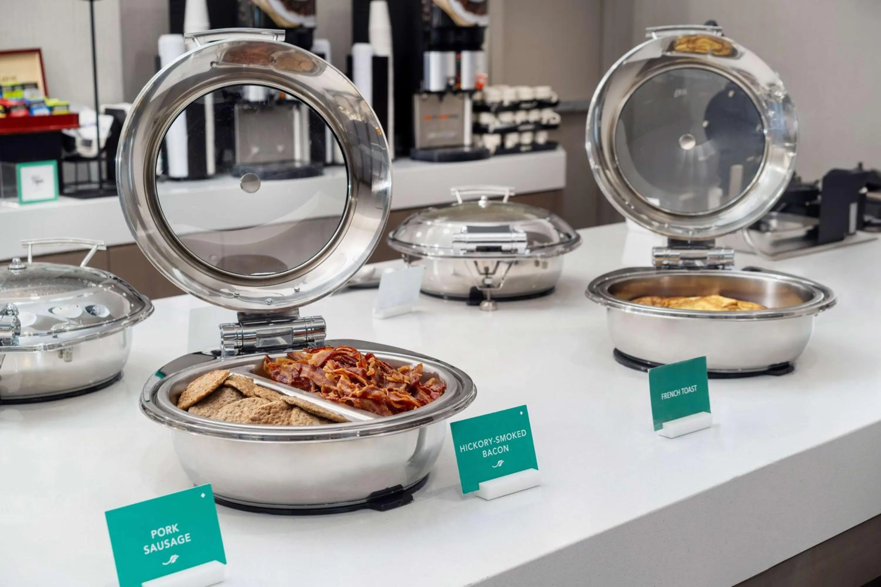 Breakfast in Embassy Suites by Hilton Atlanta Perimeter Center