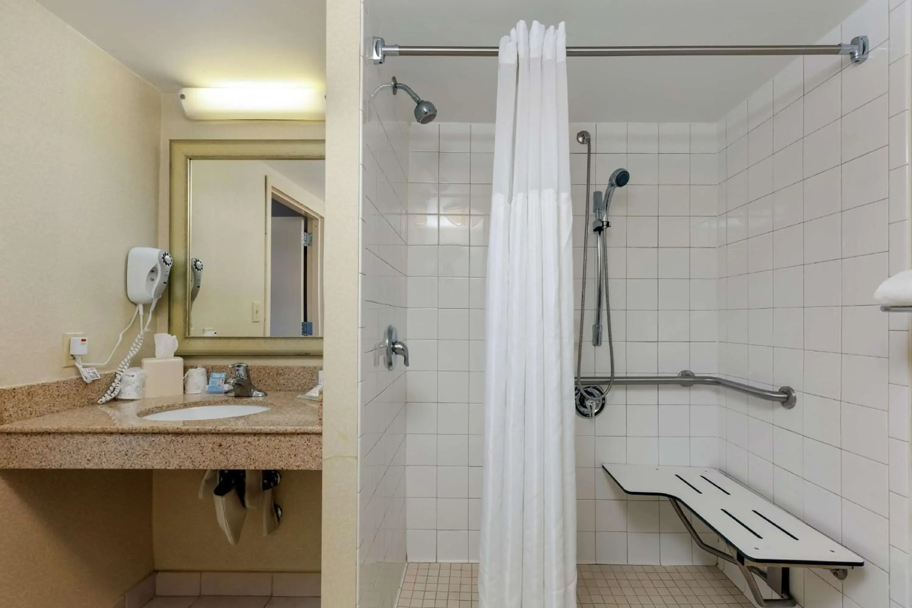 Bathroom in Hilton Garden Inn Mobile West I-65 Airport Boulevard Bathroom in Hilton Garden Inn Mobile West I-65 Airport Boulevard