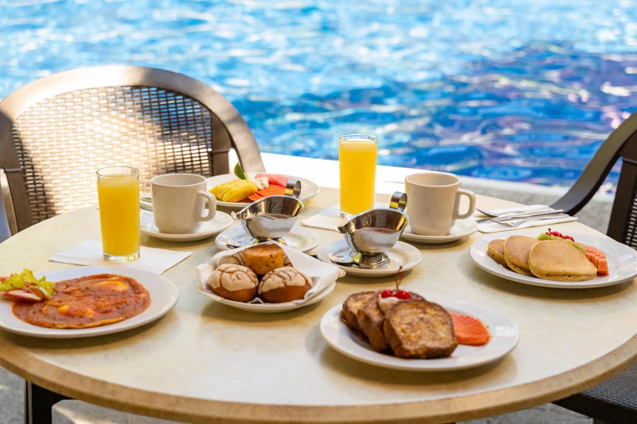 Buffet breakfast in Hotel Castillo Huatulco & Beach Club