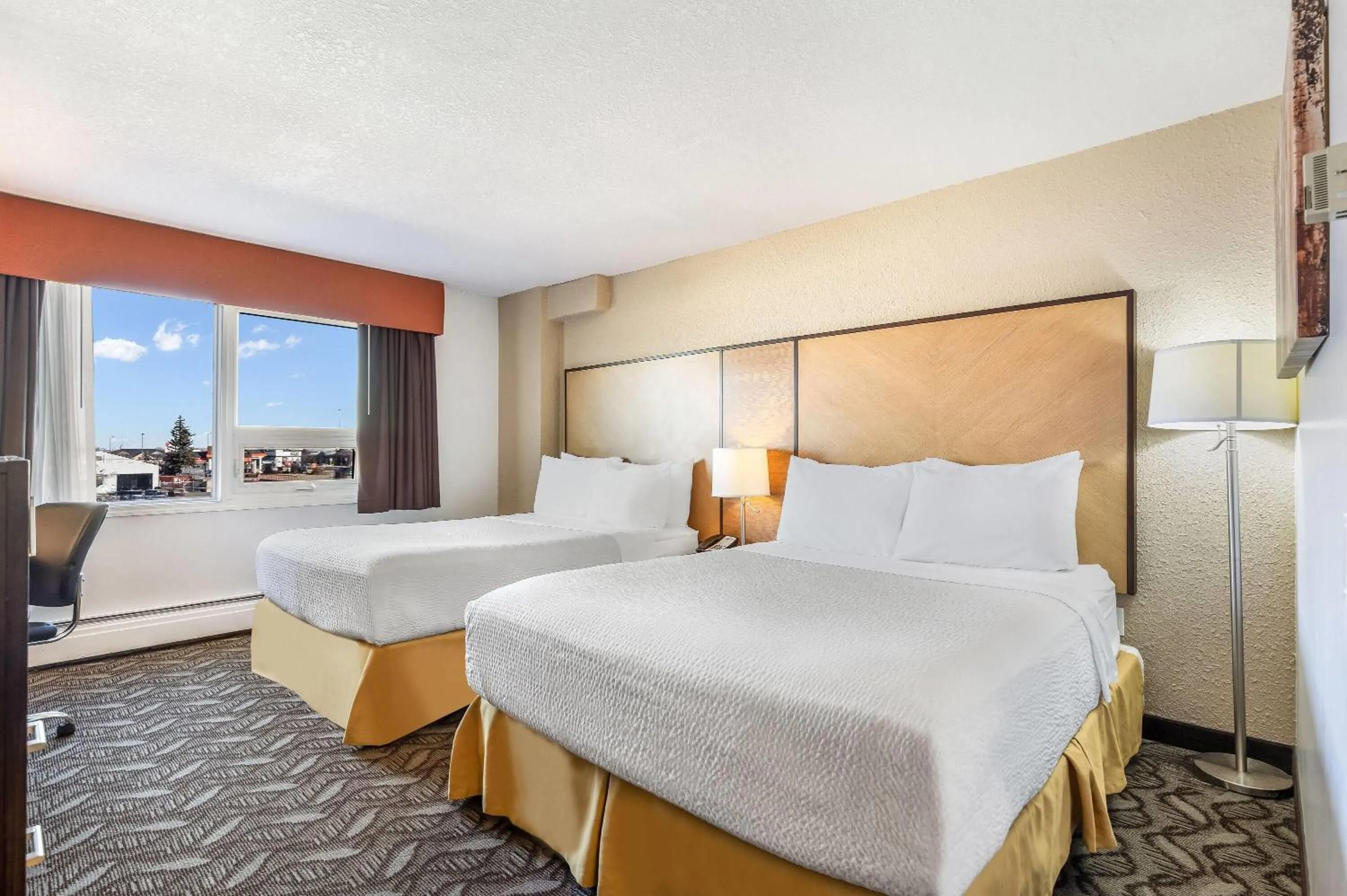 Bed in Days Inn by Wyndham Airdrie