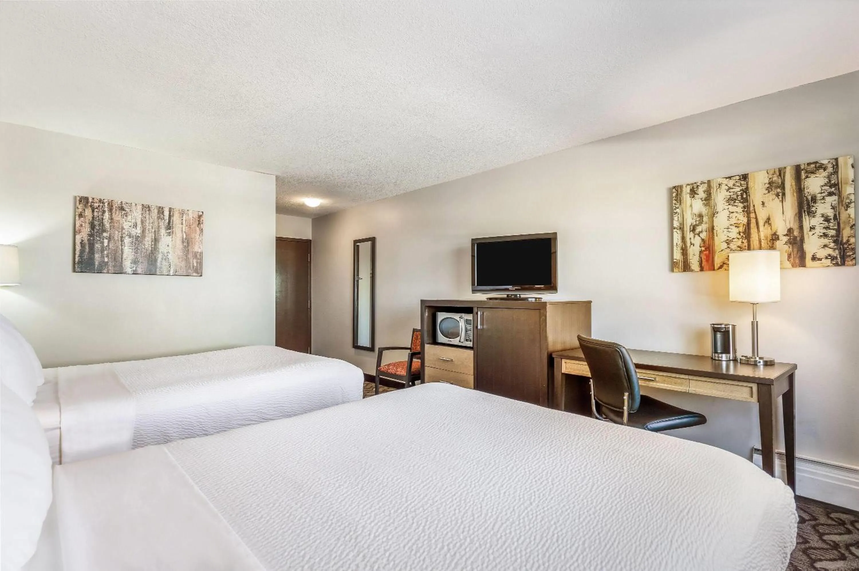 Bed in Days Inn by Wyndham Airdrie