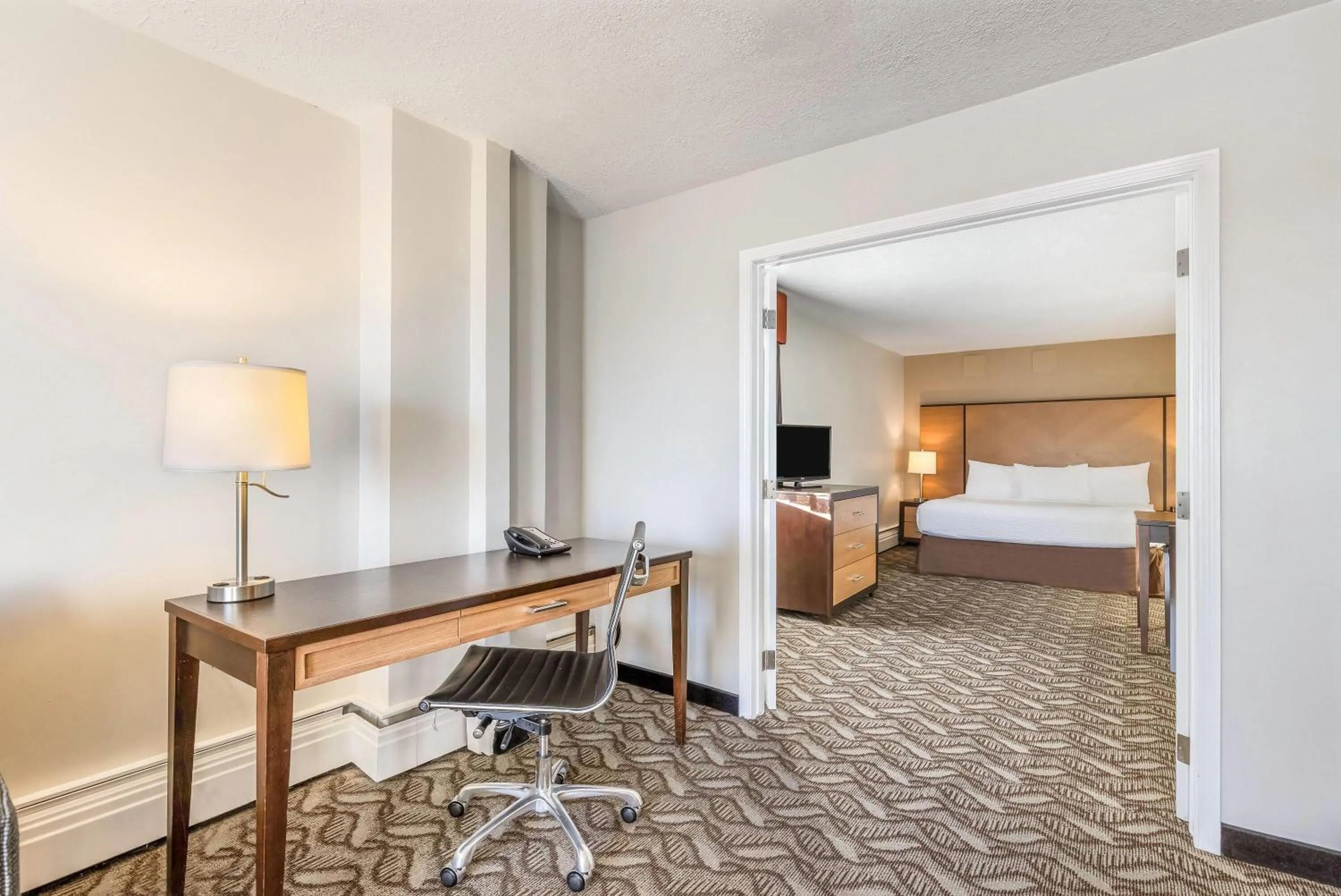 Photo of the whole room, Bed in Days Inn by Wyndham Airdrie